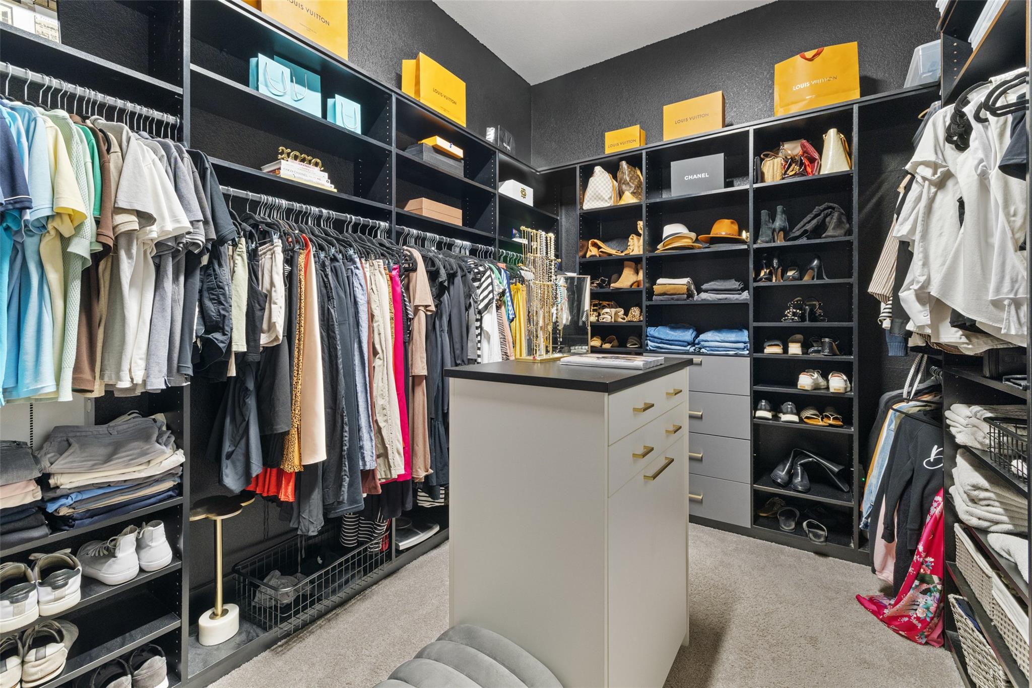 2220 Normandy Vw, Leander, TX 78641