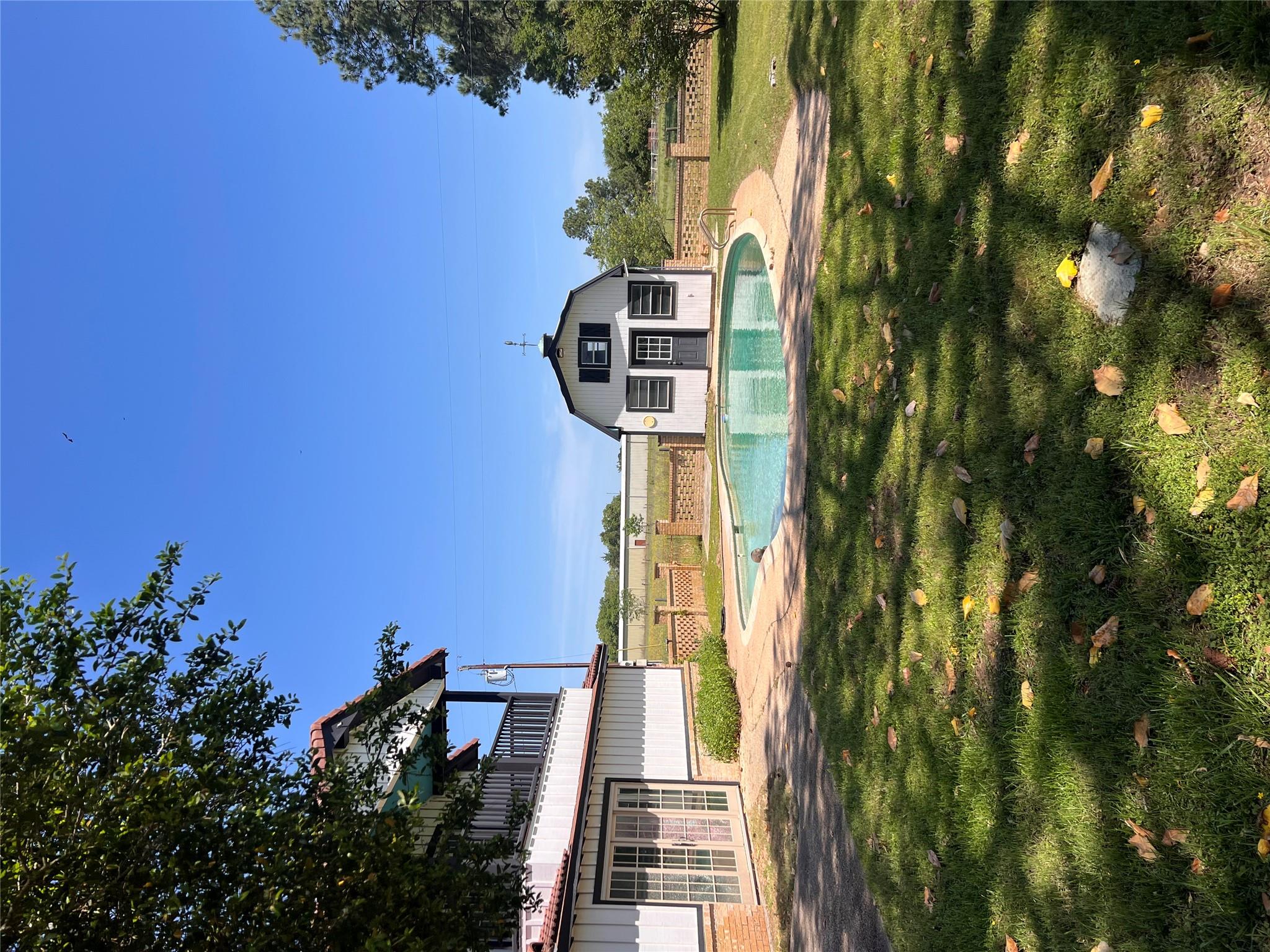 2502 Highway 304, Smithville, TX 78957
