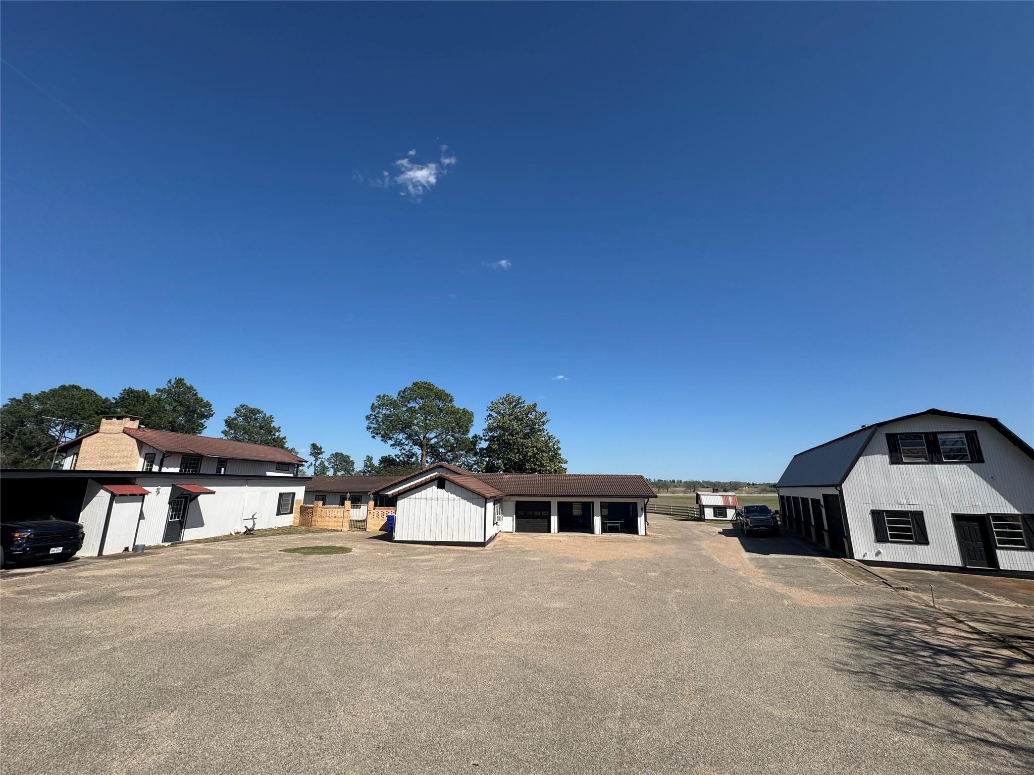 2502 Highway 304, Smithville, TX 78957