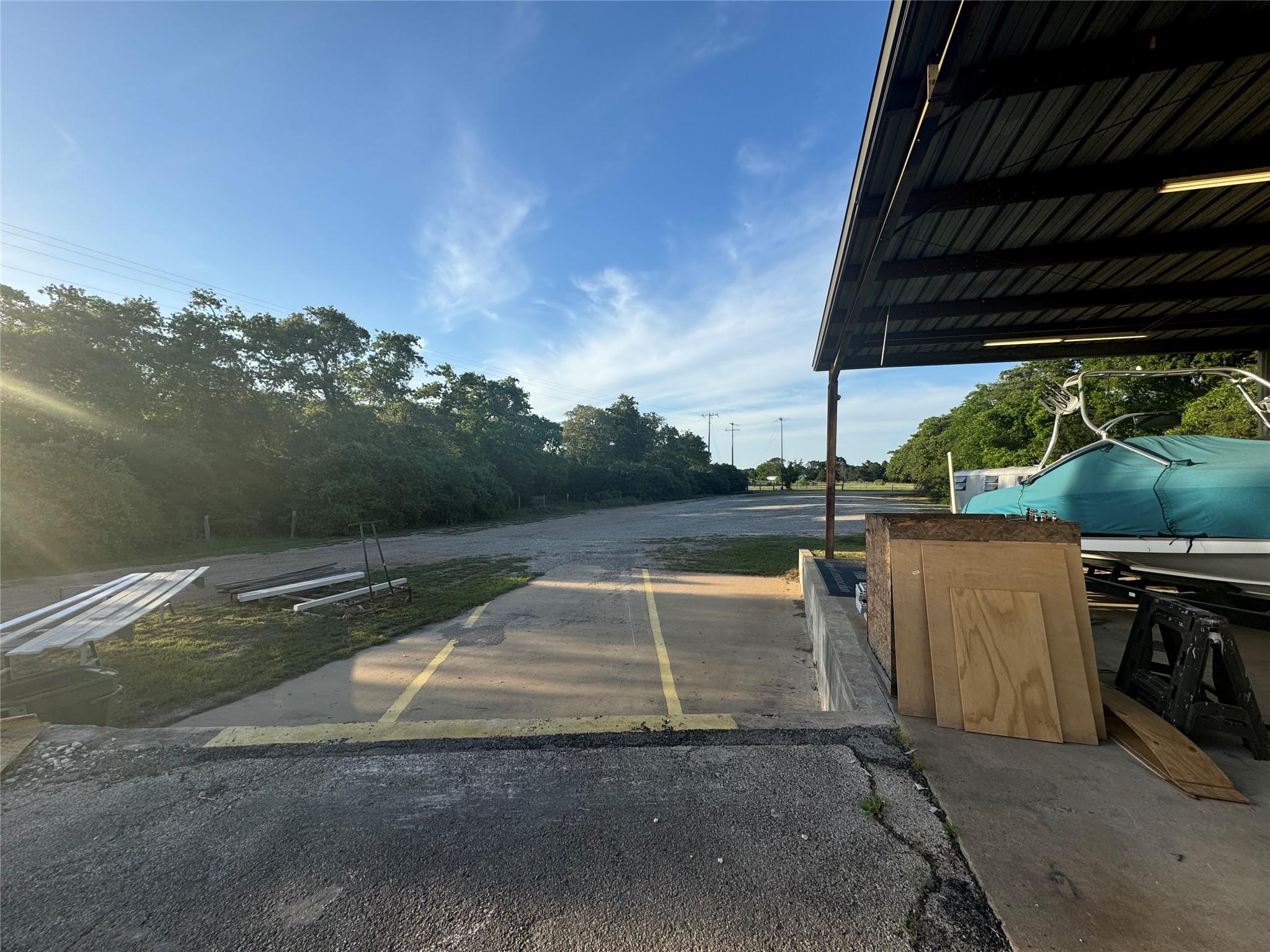 2502 Highway 304, Smithville, TX 78957