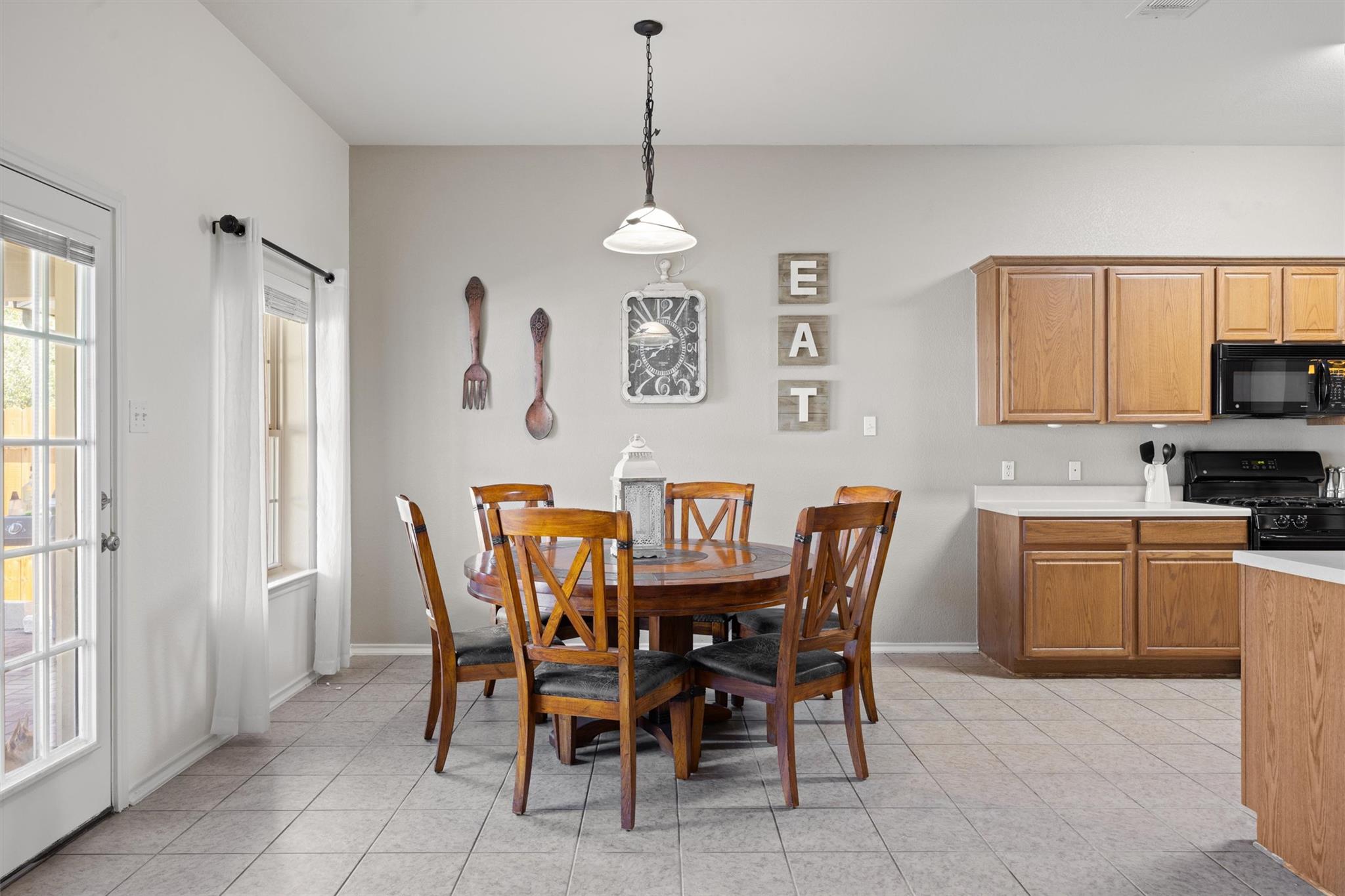 880 Bottle Brush Dr, Kyle, TX 78640