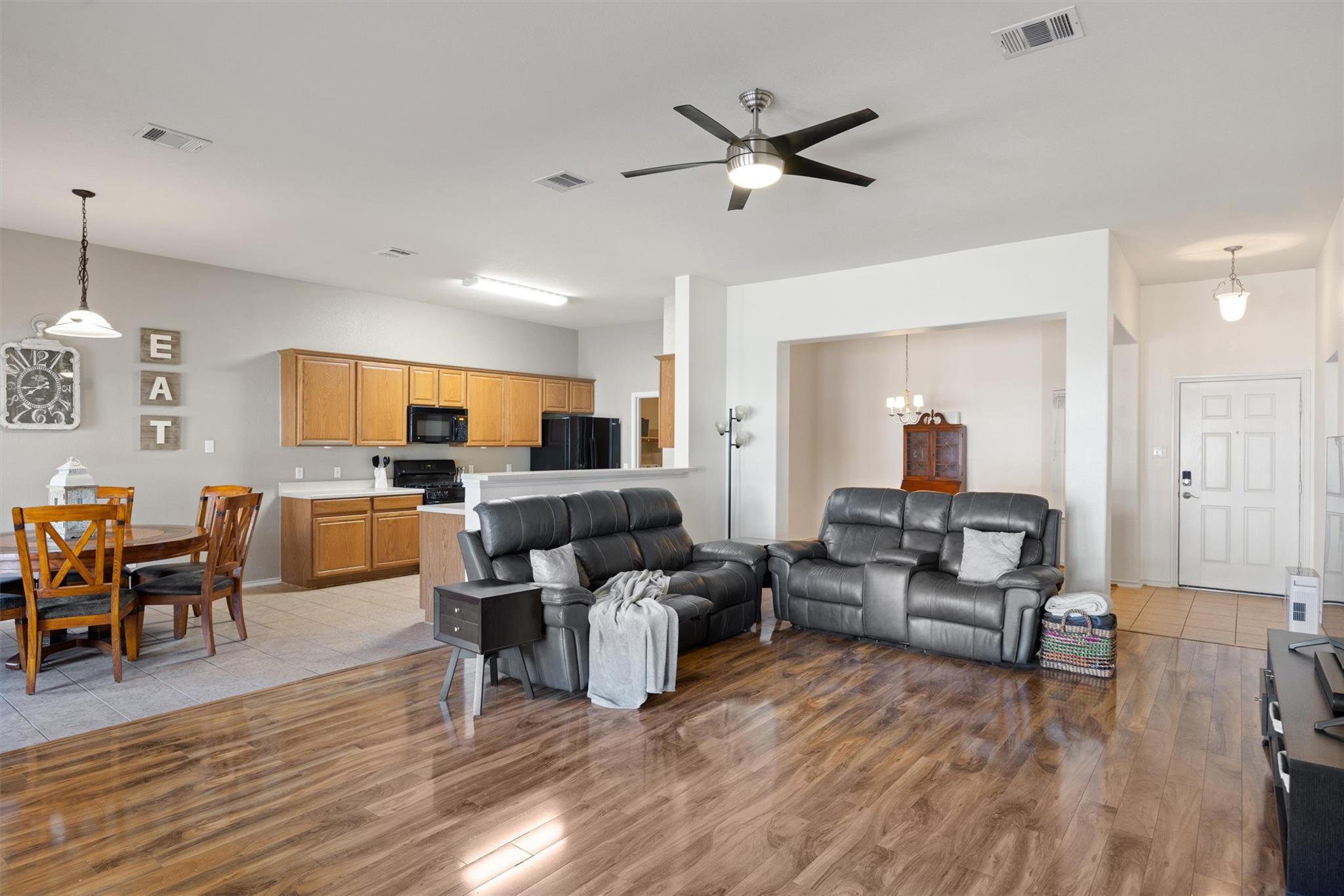 880 Bottle Brush Dr, Kyle, TX 78640