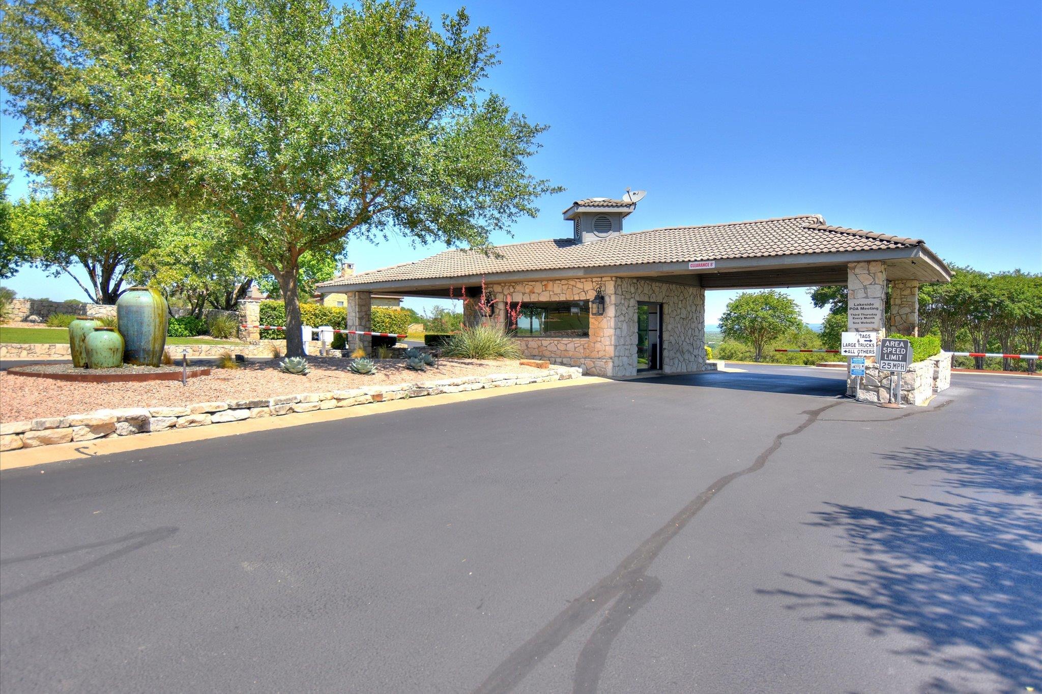 26308 Masters Pkwy, Spicewood, TX 78669