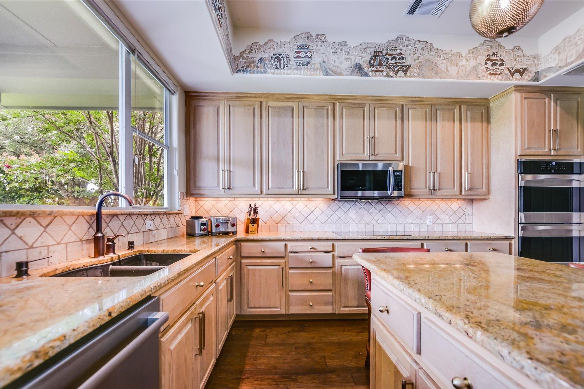 26308 Masters Pkwy, Spicewood, TX 78669