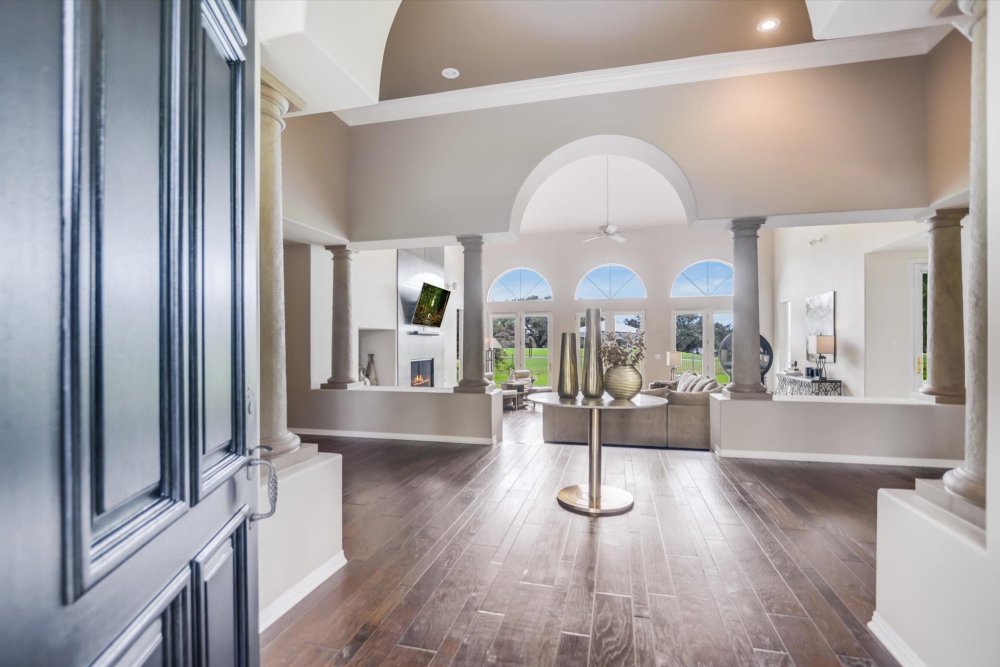 26308 Masters Pkwy, Spicewood, TX 78669