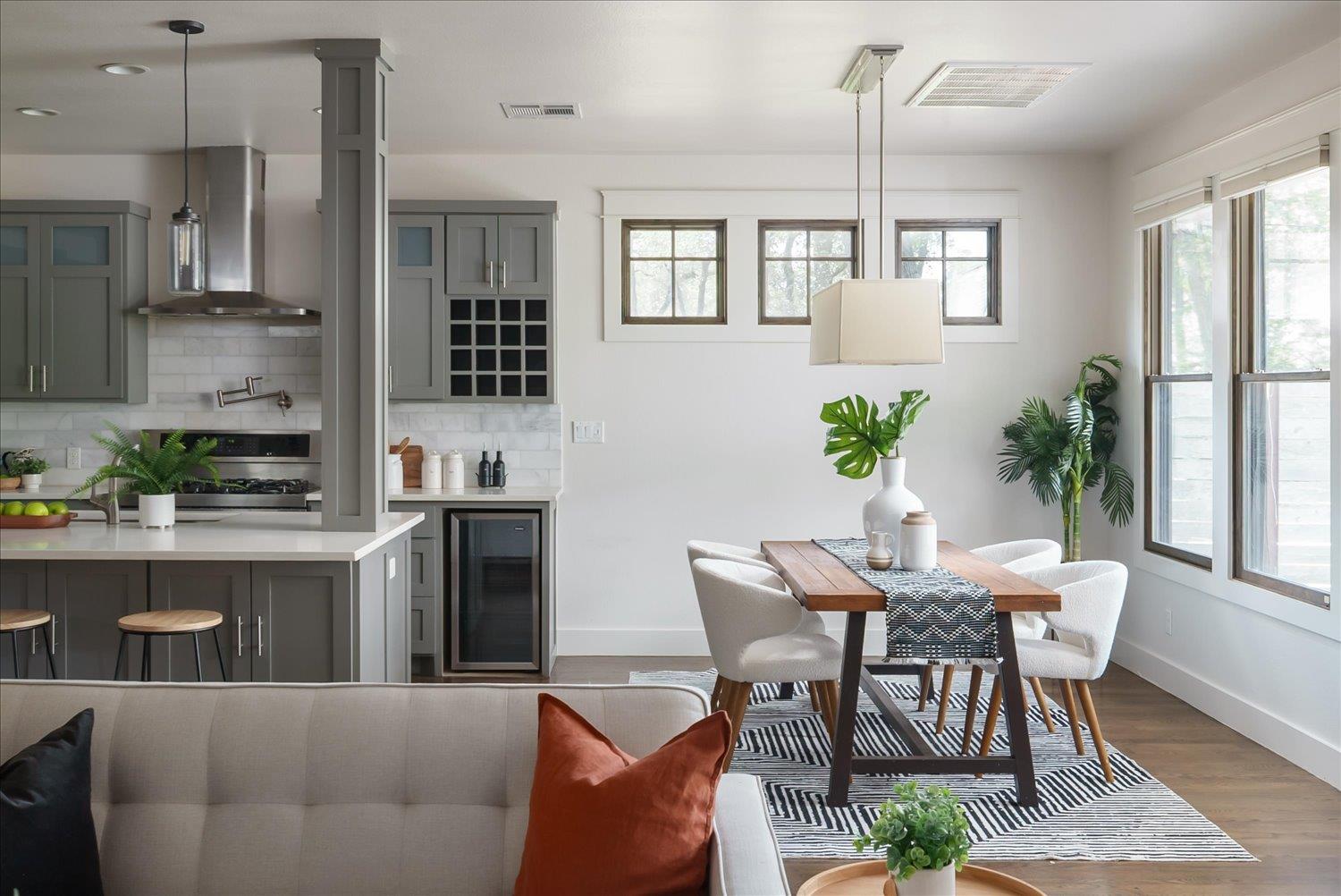 2606 W 49th St, Austin, TX 78731