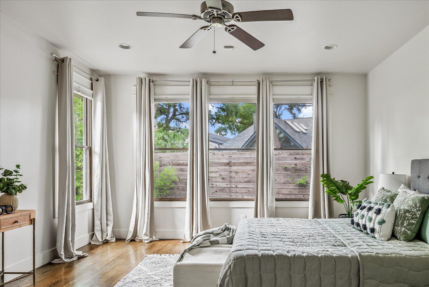 2606 W 49th St, Austin, TX 78731