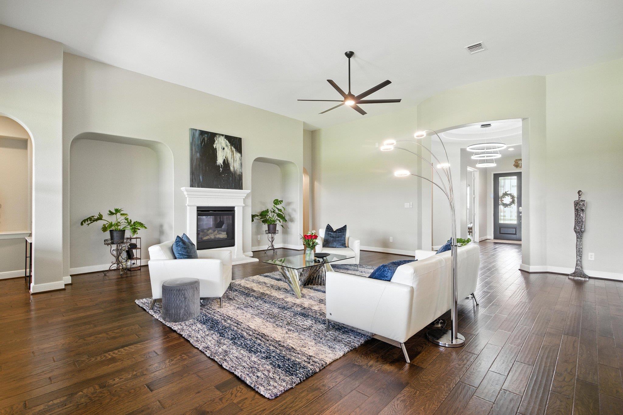 135 Clearwater Way, Kyle, TX 78640
