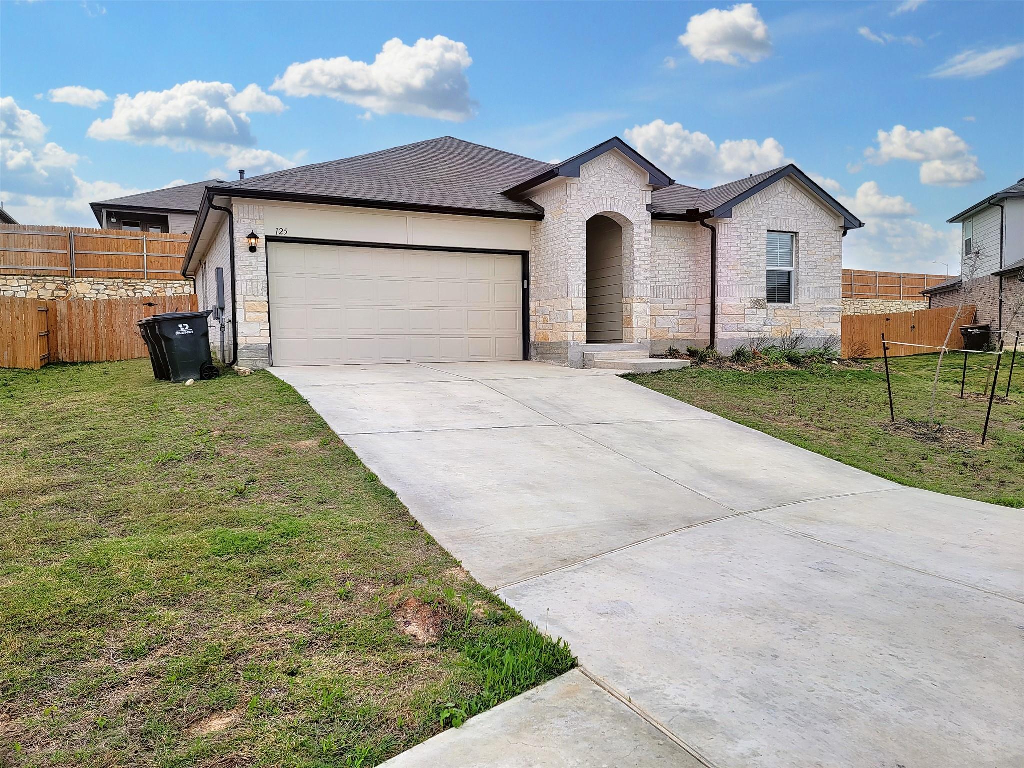 125 Solitude Dr, San Marcos, TX 78666
