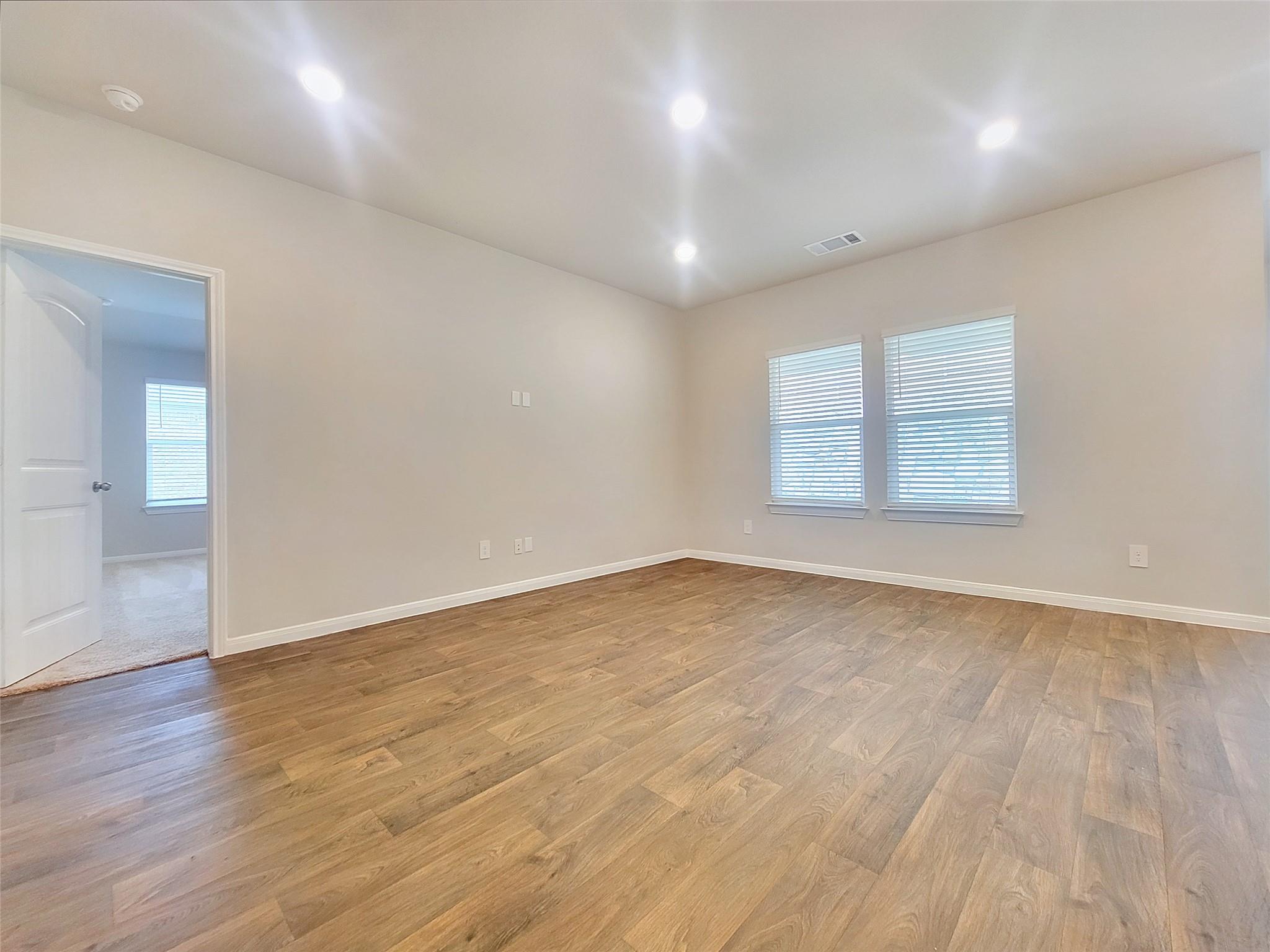 125 Solitude Dr, San Marcos, TX 78666