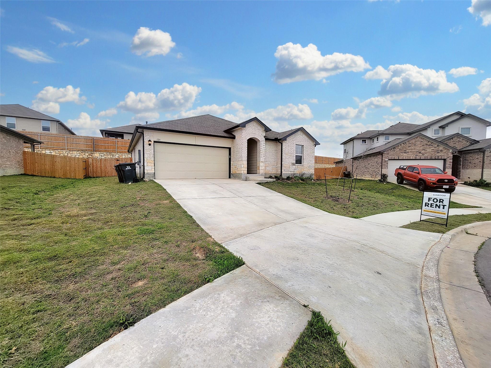 125 Solitude Dr, San Marcos, TX 78666