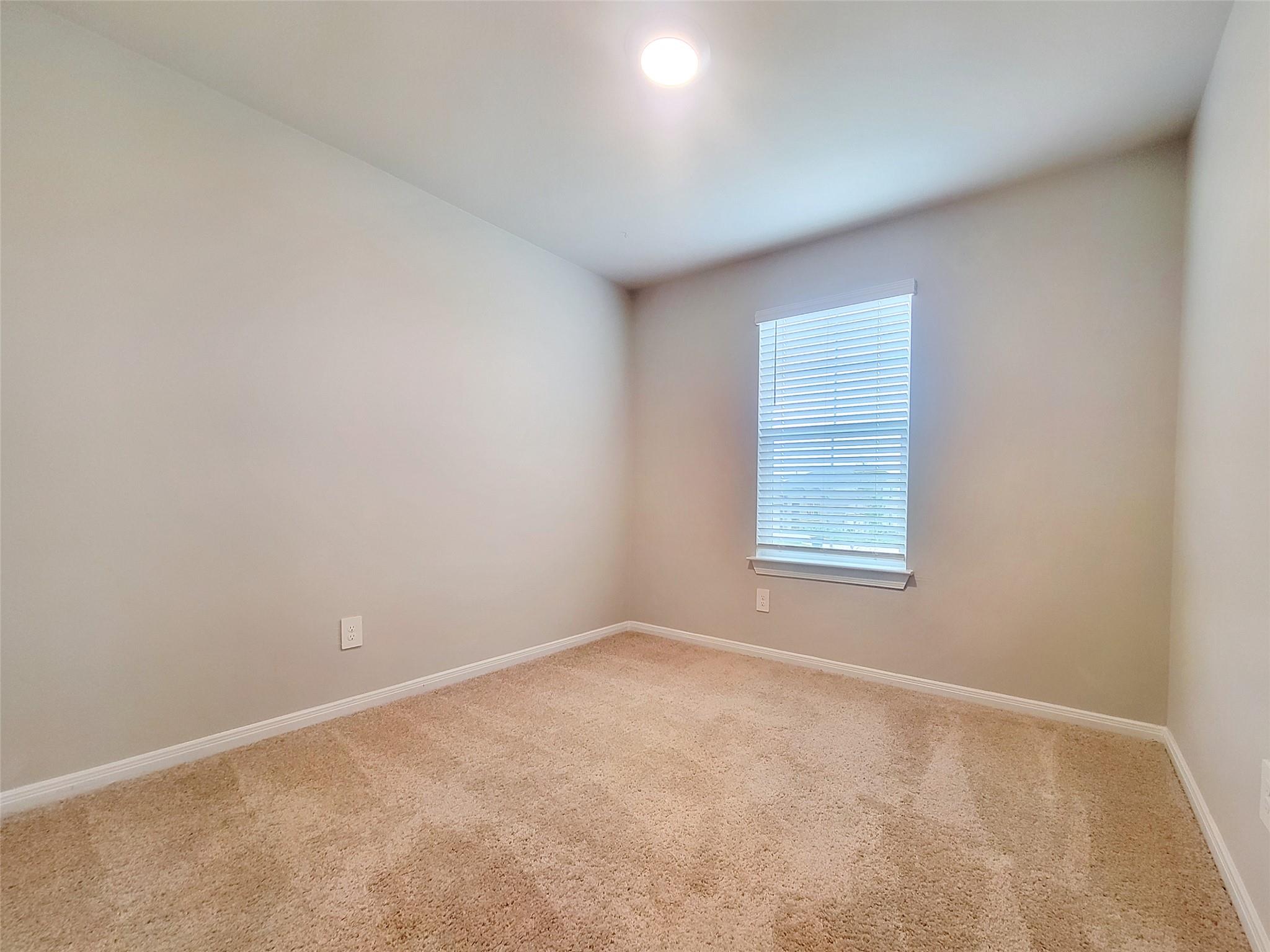 125 Solitude Dr, San Marcos, TX 78666