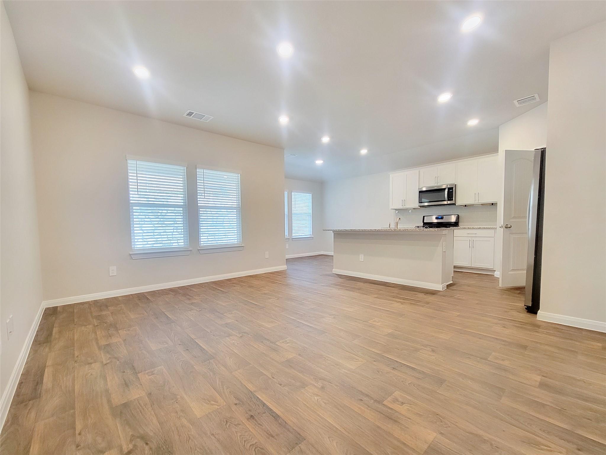 125 Solitude Dr, San Marcos, TX 78666