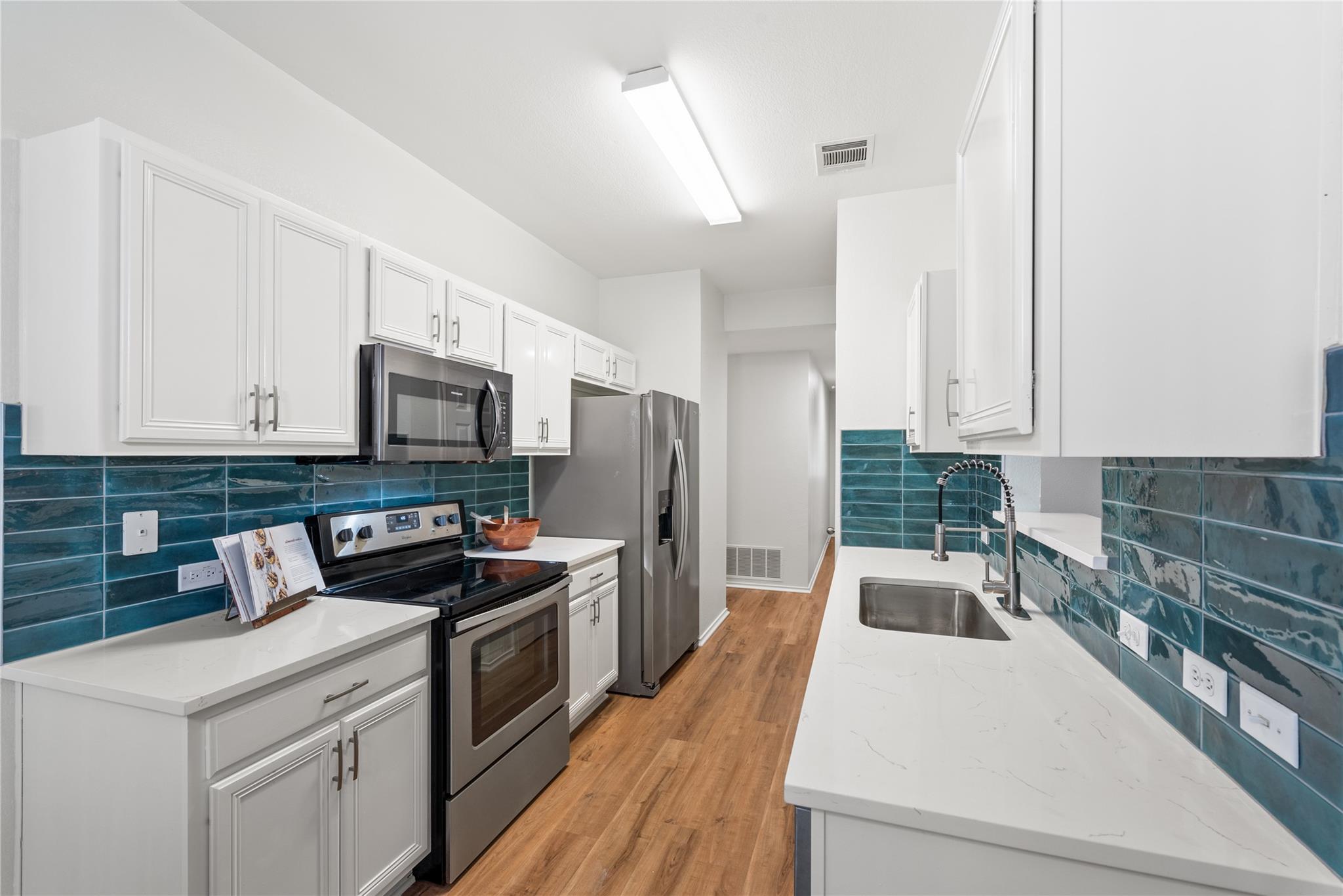 237 Baldwin St, Hutto, TX 78634