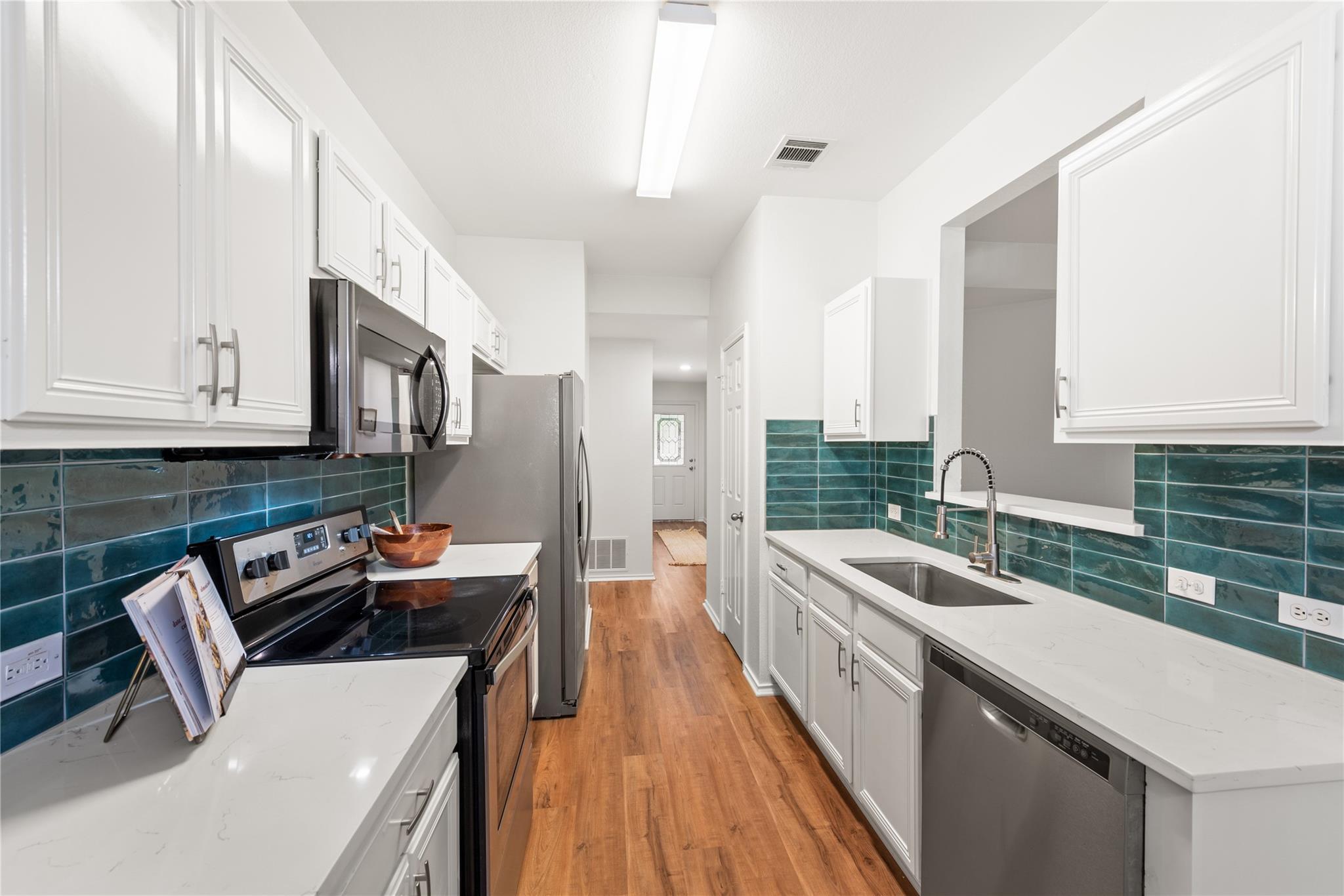 237 Baldwin St, Hutto, TX 78634
