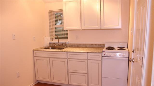 502 Toliver St, Bastrop, TX 78602