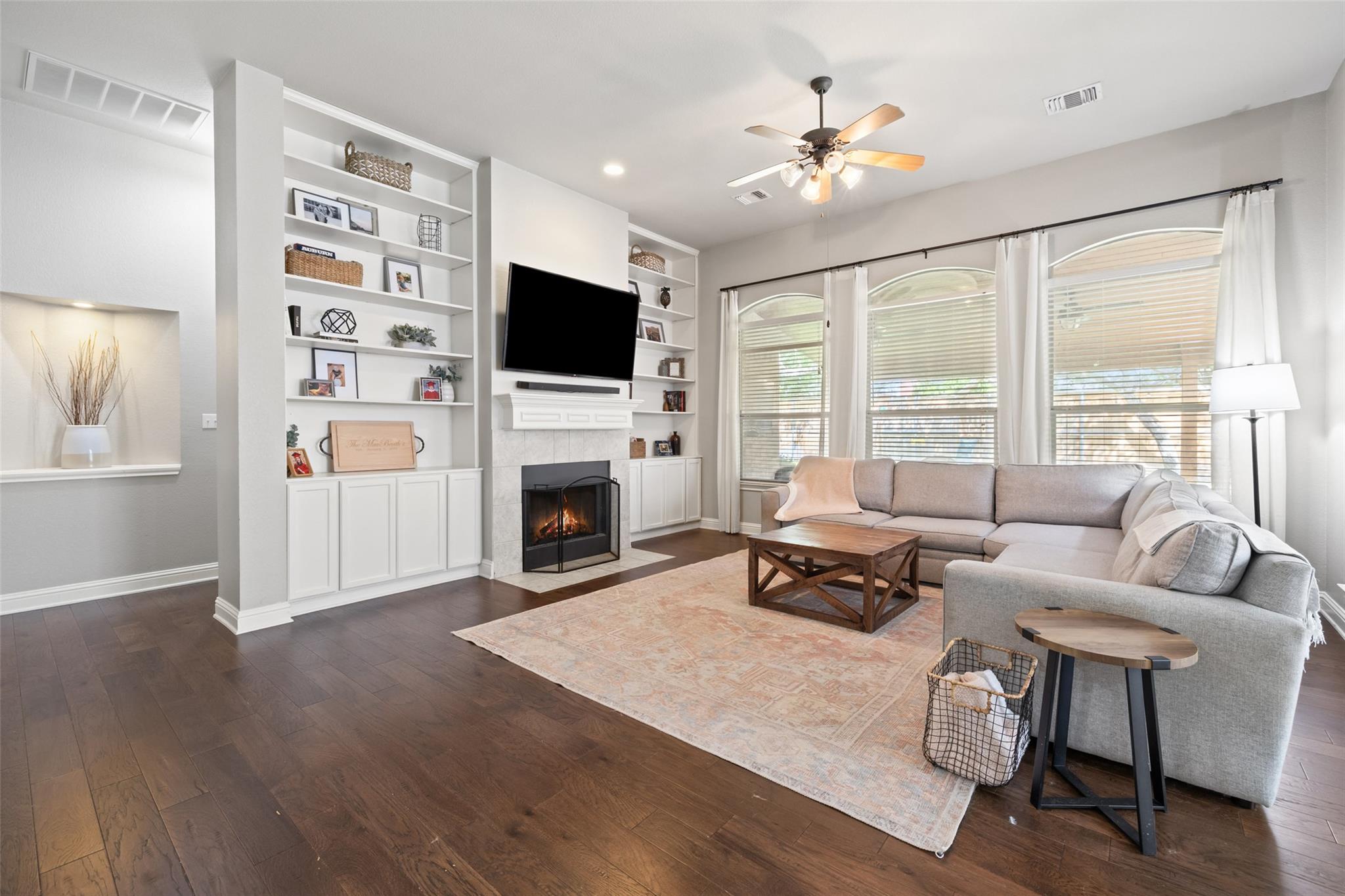 10408 Hansa Dr, Austin, TX 78739