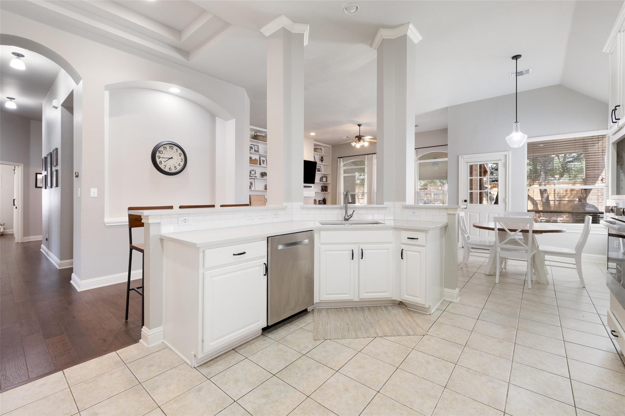 10408 Hansa Dr, Austin, TX 78739