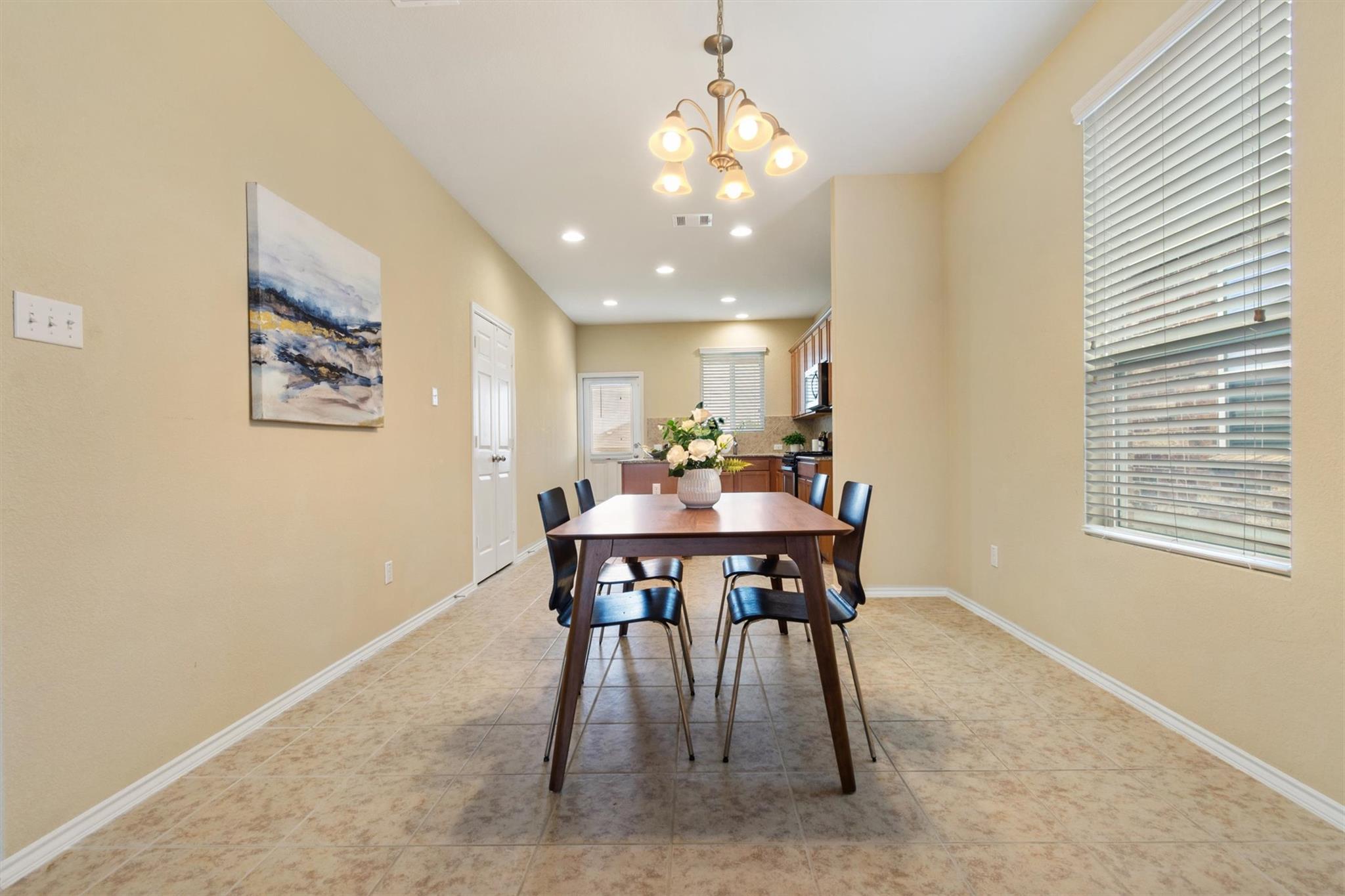 184 Nectar Dr, Buda, TX 78610