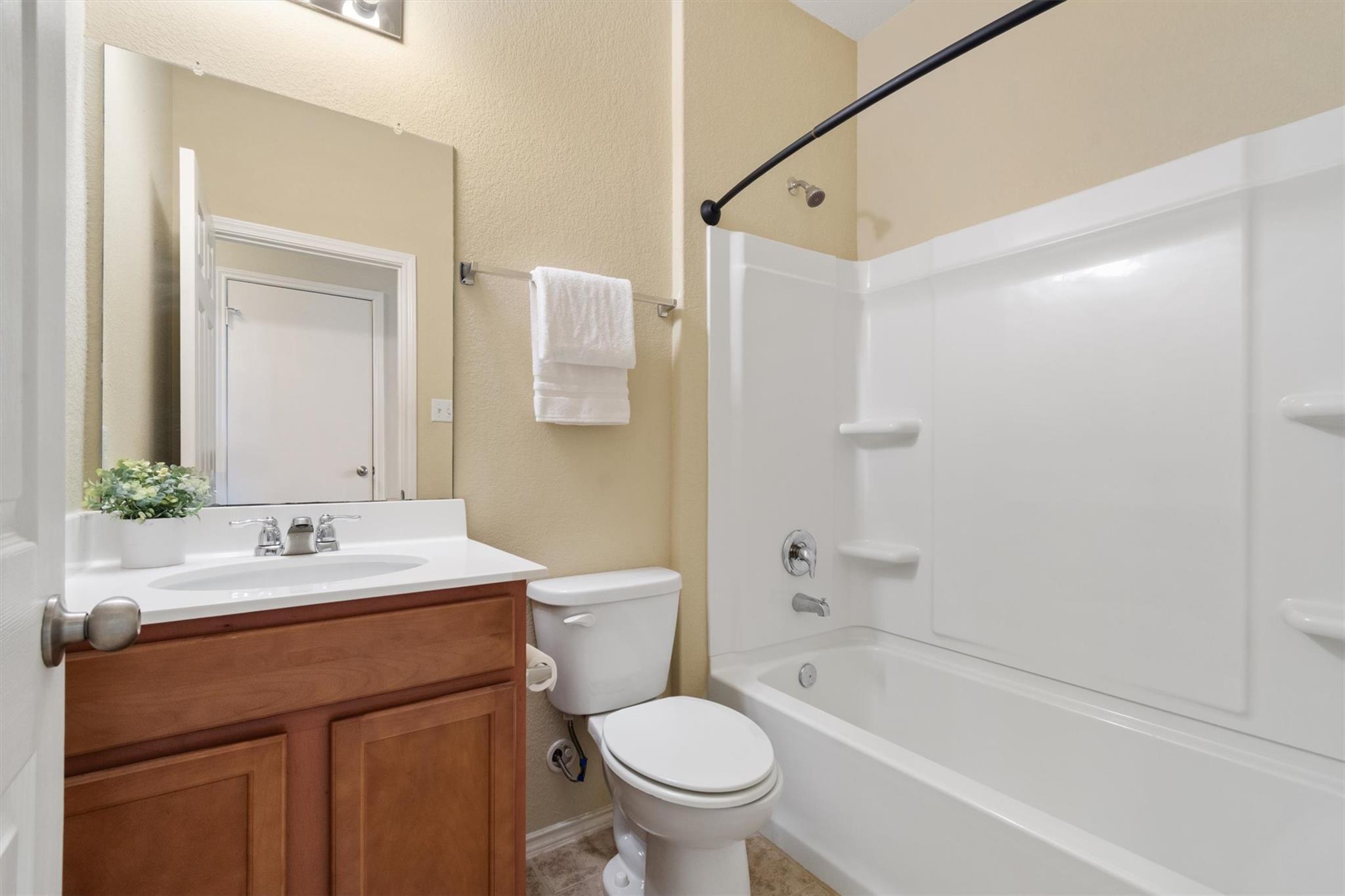 184 Nectar Dr, Buda, TX 78610