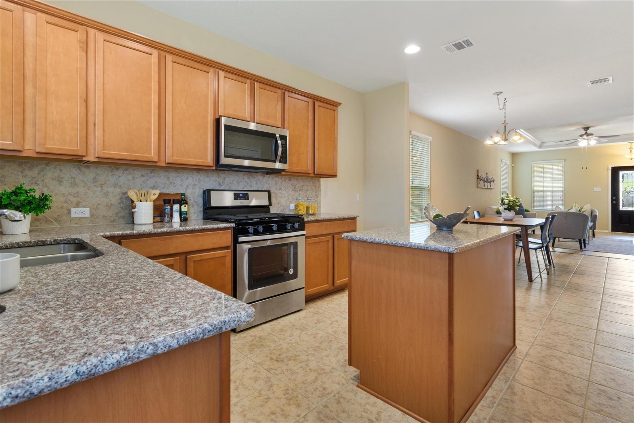 184 Nectar Dr, Buda, TX 78610