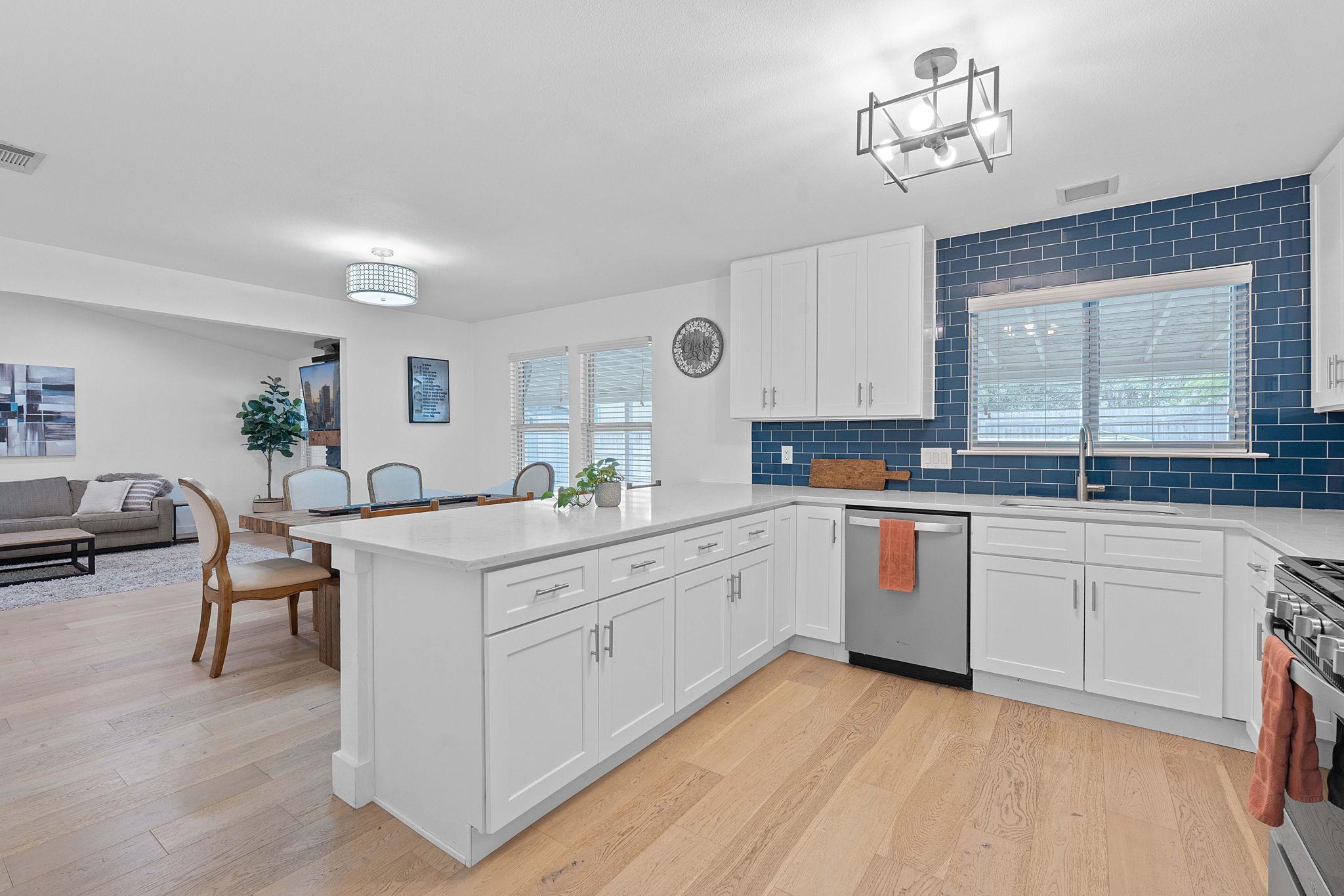 6008 Smith Oak Trl, Austin, TX 78749