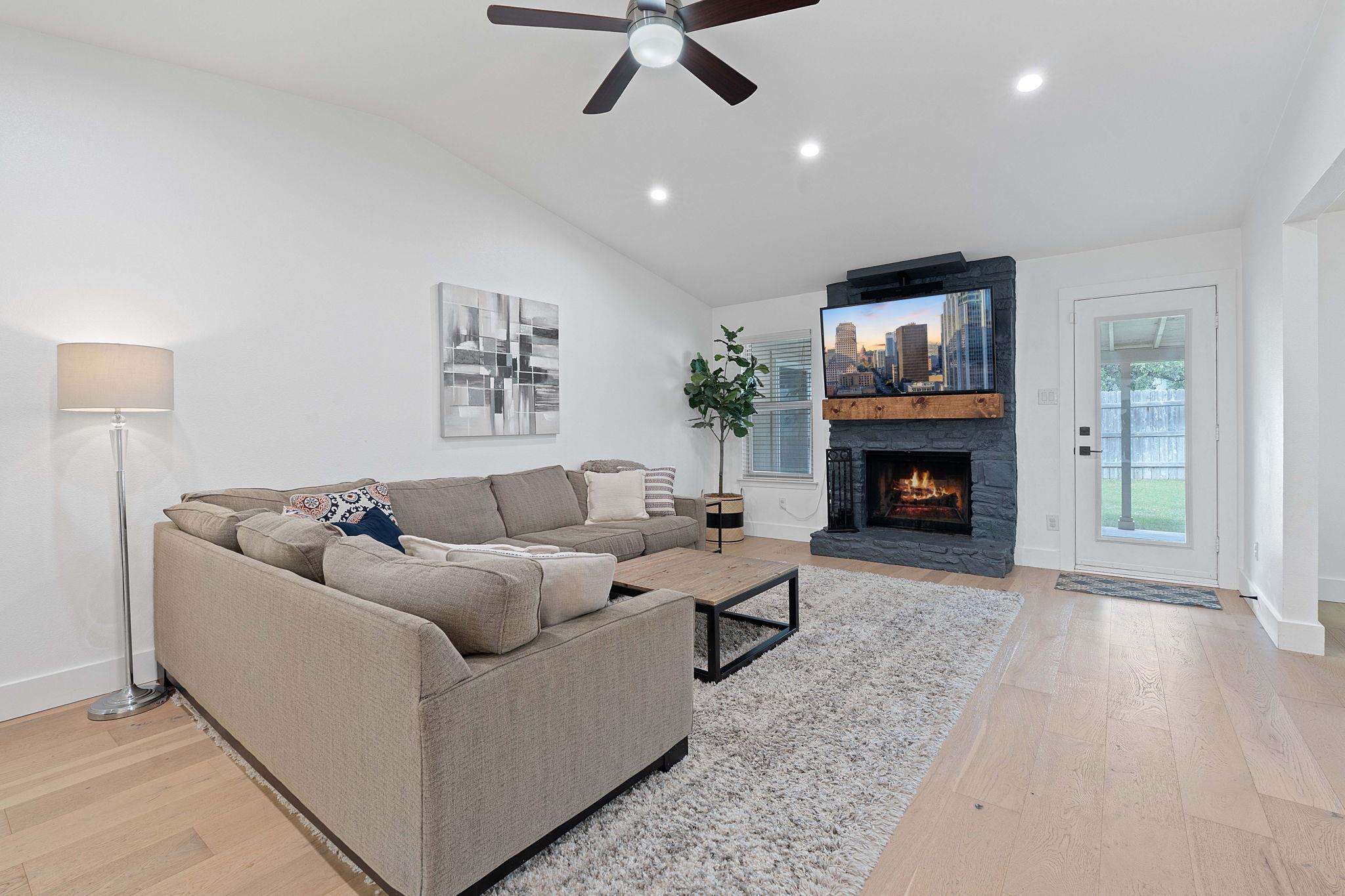 6008 Smith Oak Trl, Austin, TX 78749