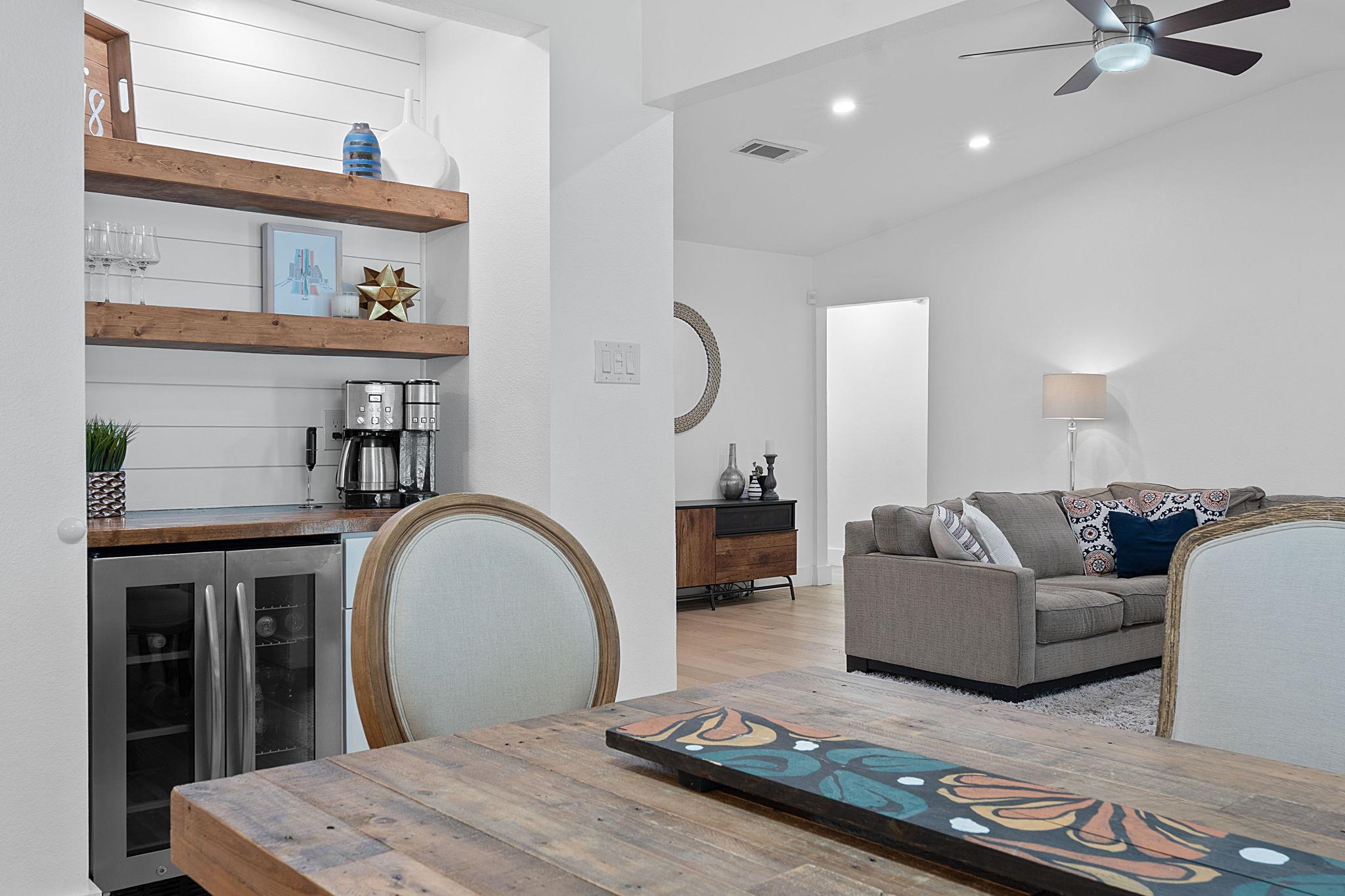 6008 Smith Oak Trl, Austin, TX 78749