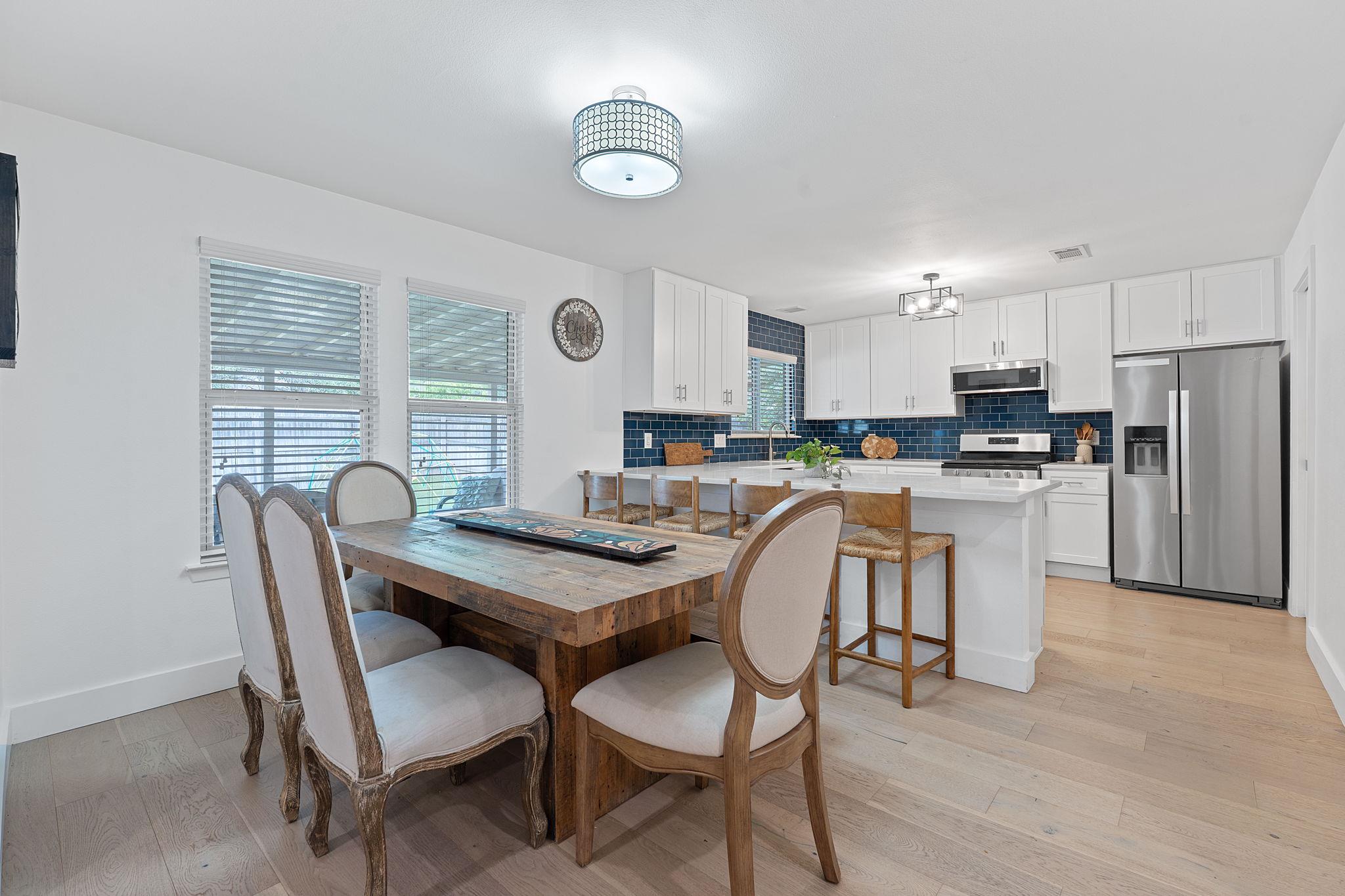 6008 Smith Oak Trl, Austin, TX 78749