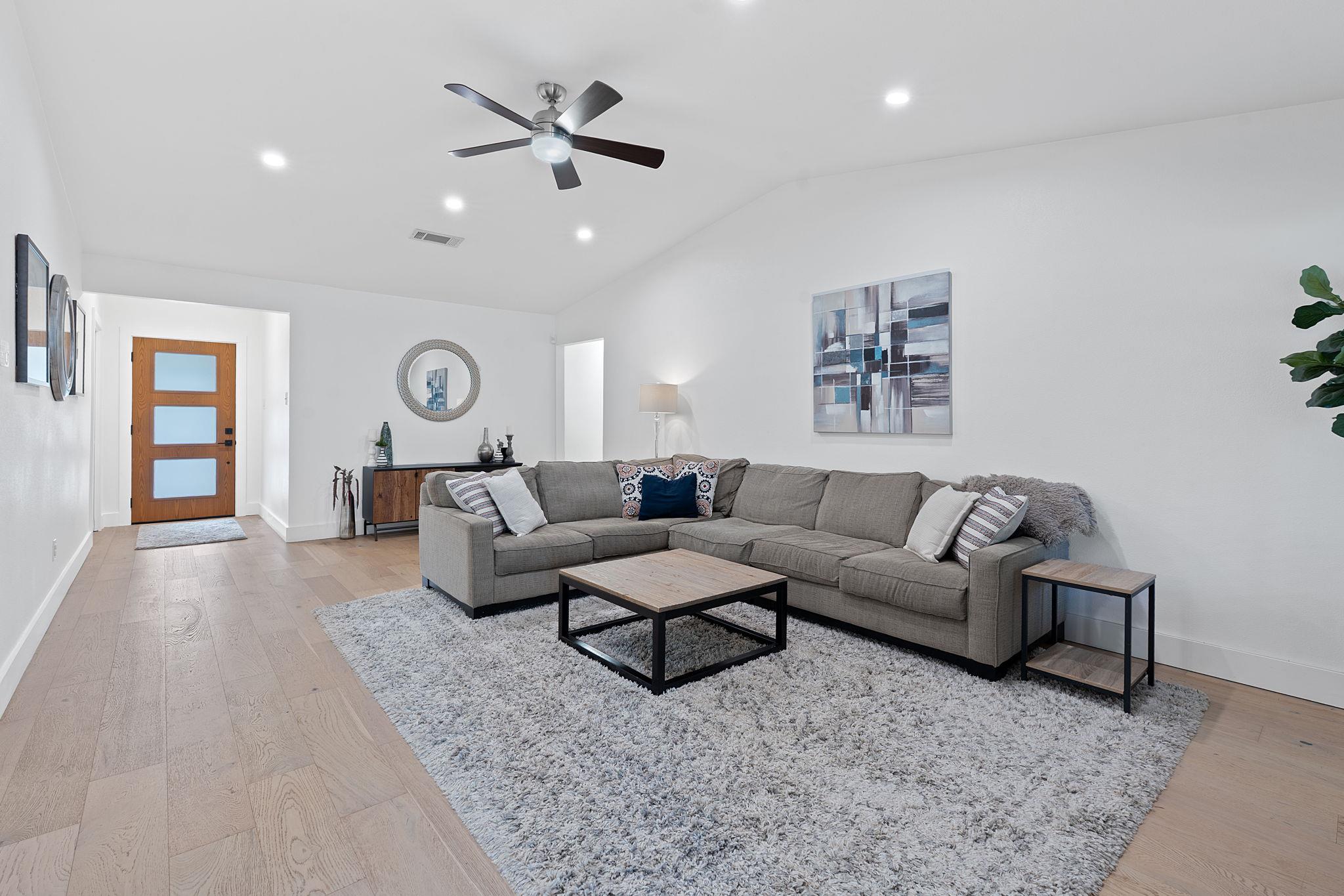 6008 Smith Oak Trl, Austin, TX 78749