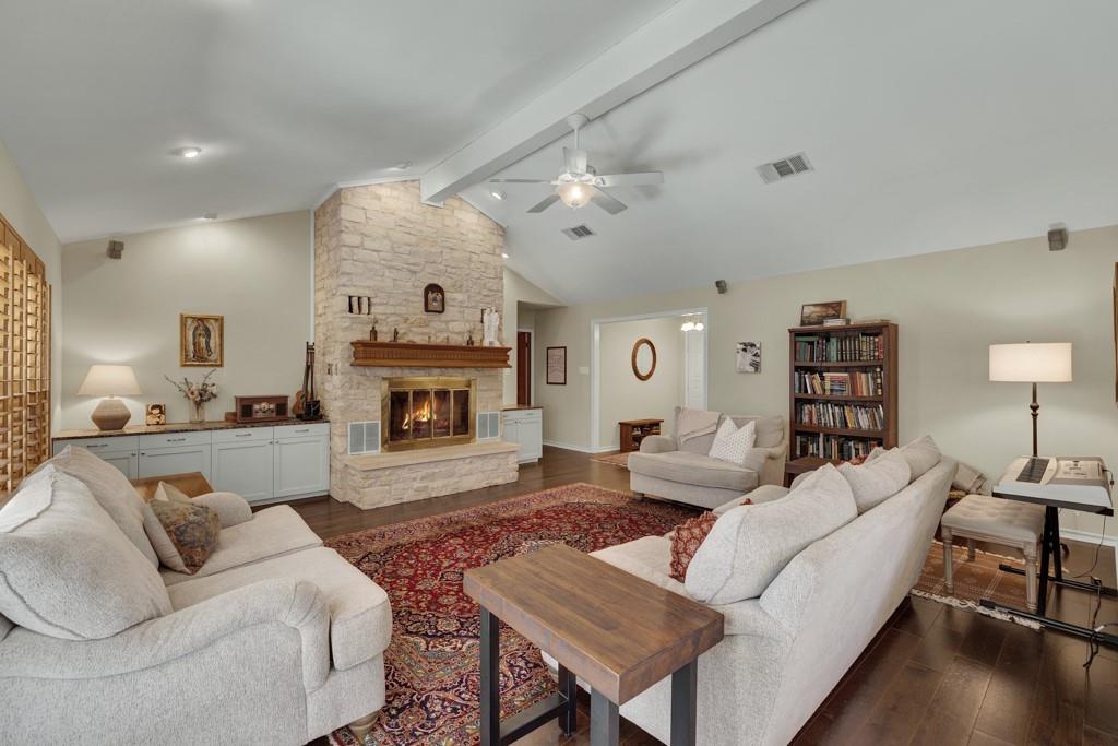 830 Palomino Ln, San Marcos, TX 78666