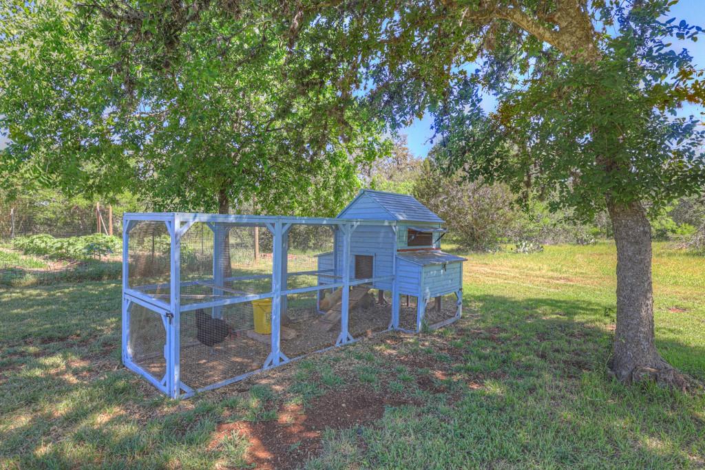 830 Palomino Ln, San Marcos, TX 78666