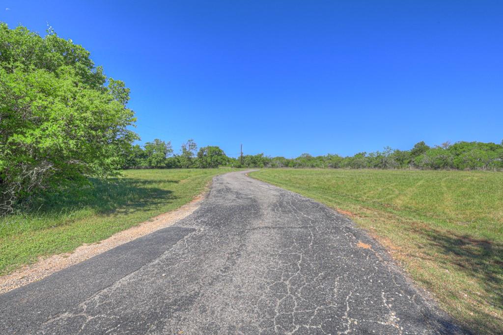 830 Palomino Ln, San Marcos, TX 78666