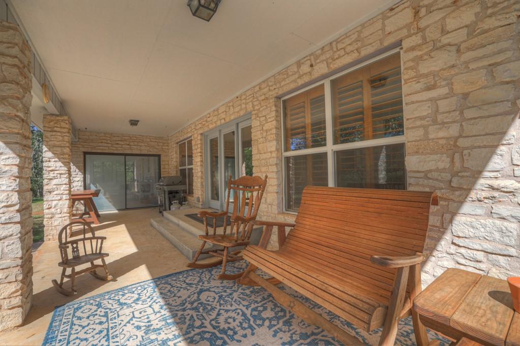 830 Palomino Ln, San Marcos, TX 78666