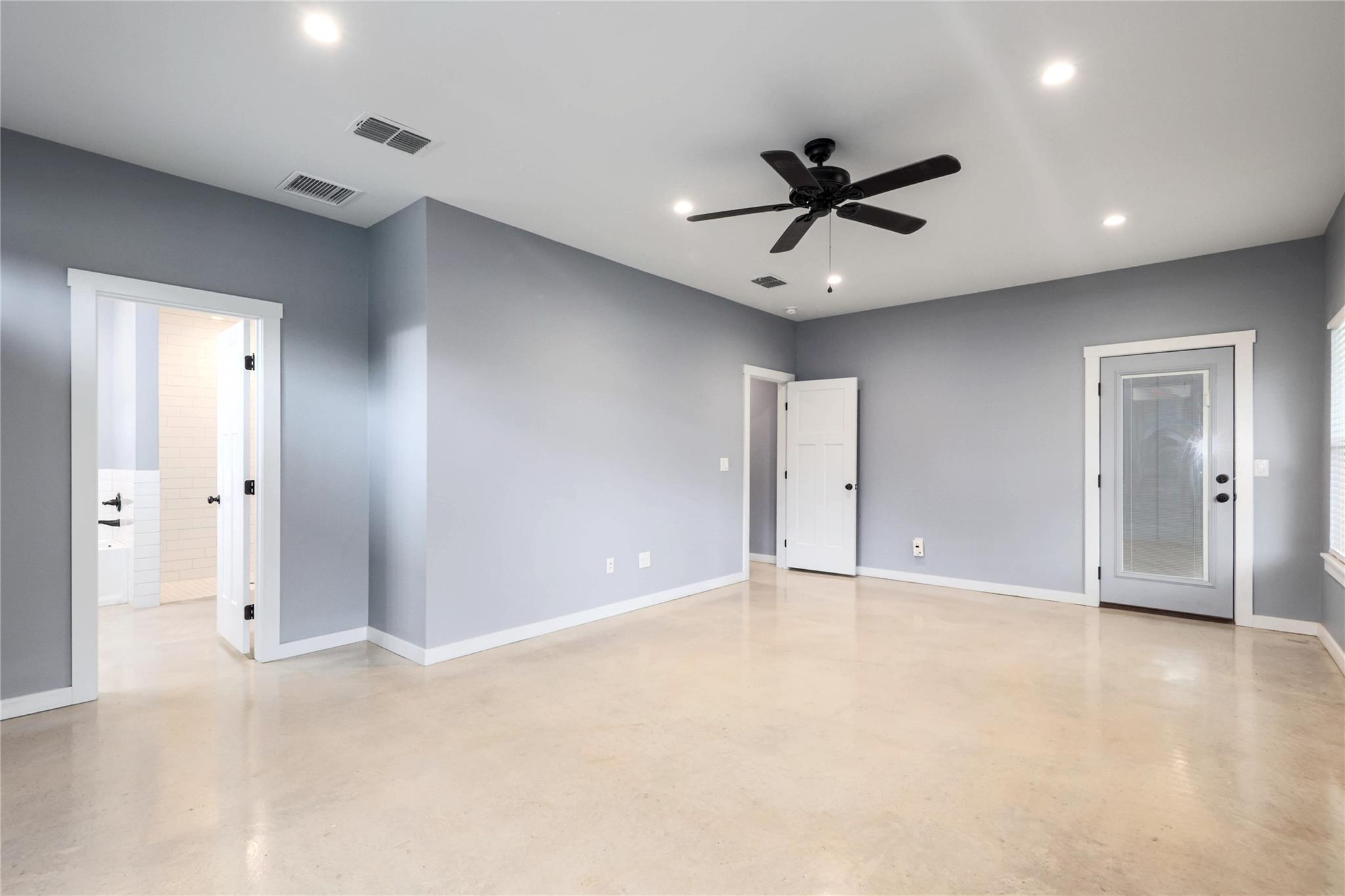 33 Deer Ridge Rd, Wimberley, TX 78676