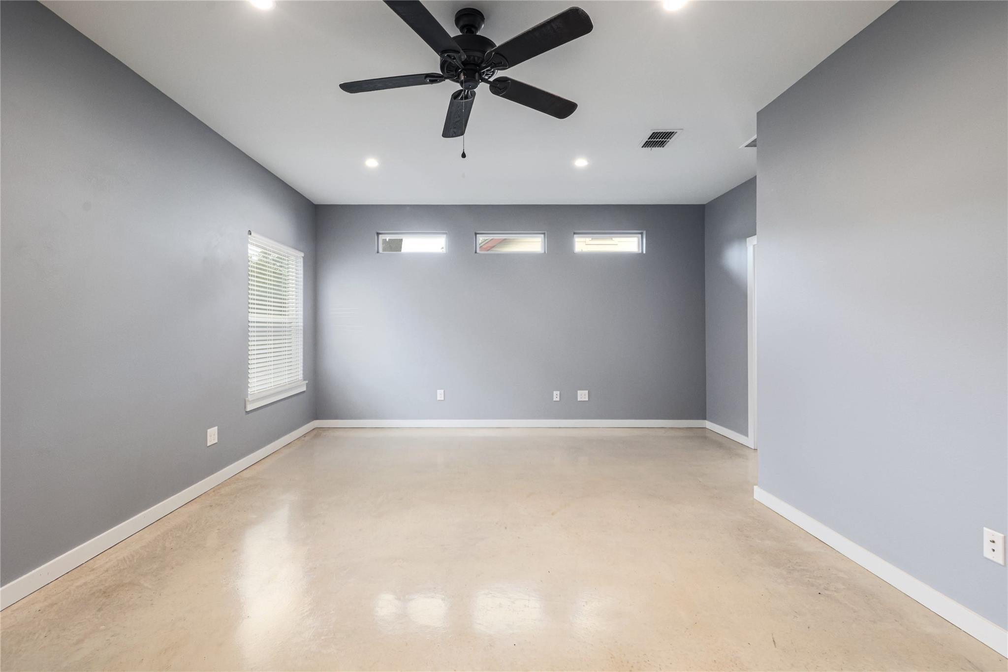 33 Deer Ridge Rd, Wimberley, TX 78676