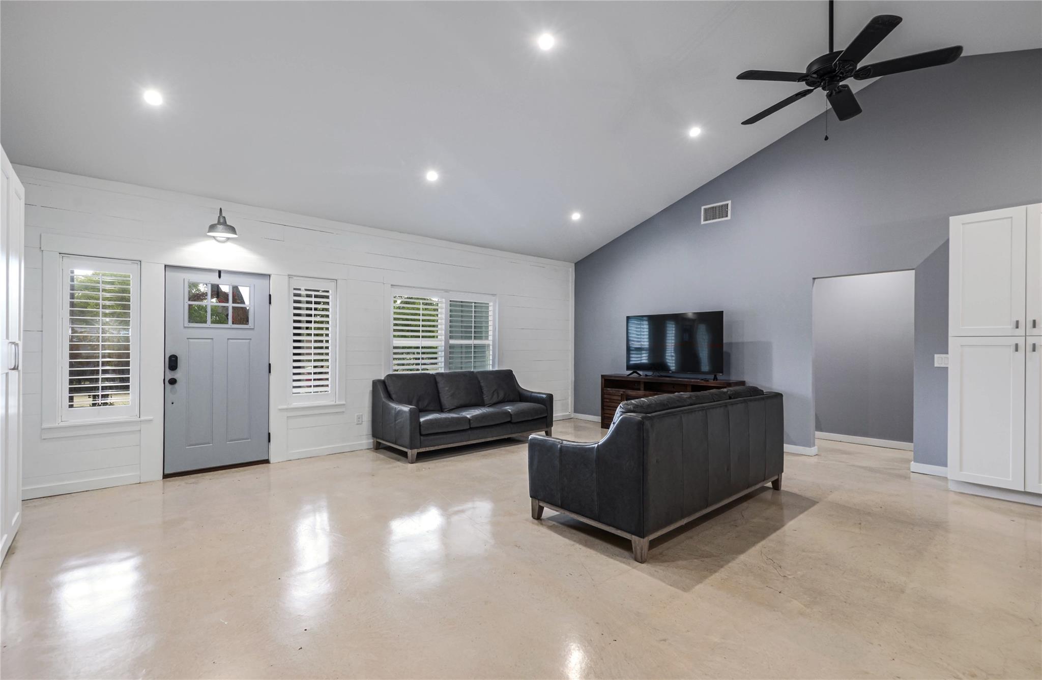 33 Deer Ridge Rd, Wimberley, TX 78676