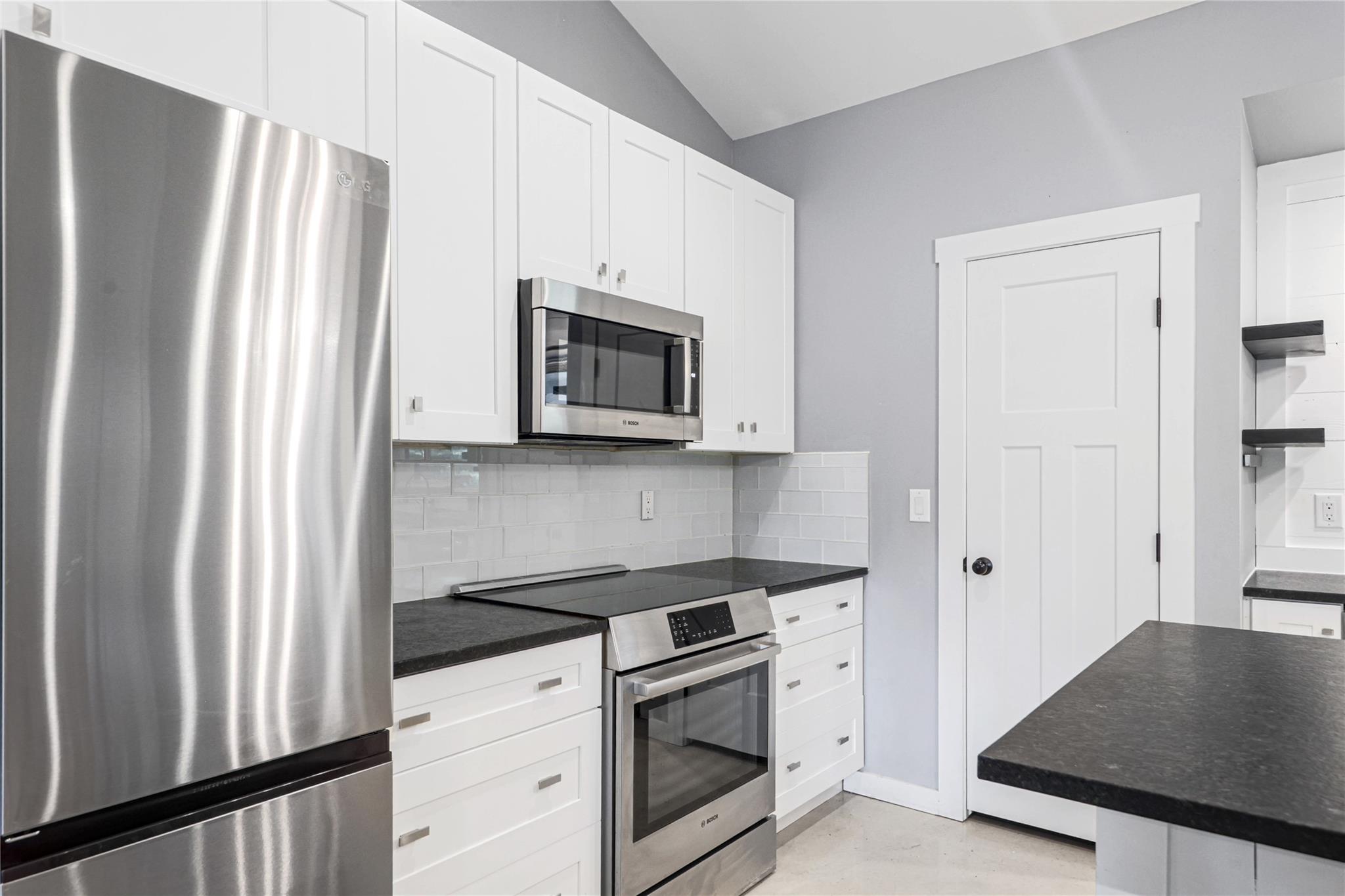 33 Deer Ridge Rd, Wimberley, TX 78676