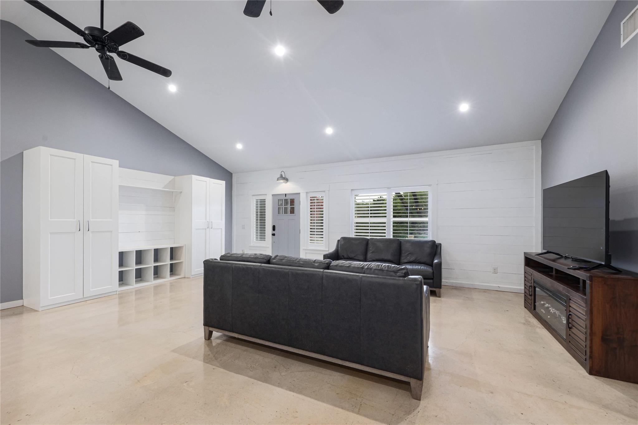 33 Deer Ridge Rd, Wimberley, TX 78676