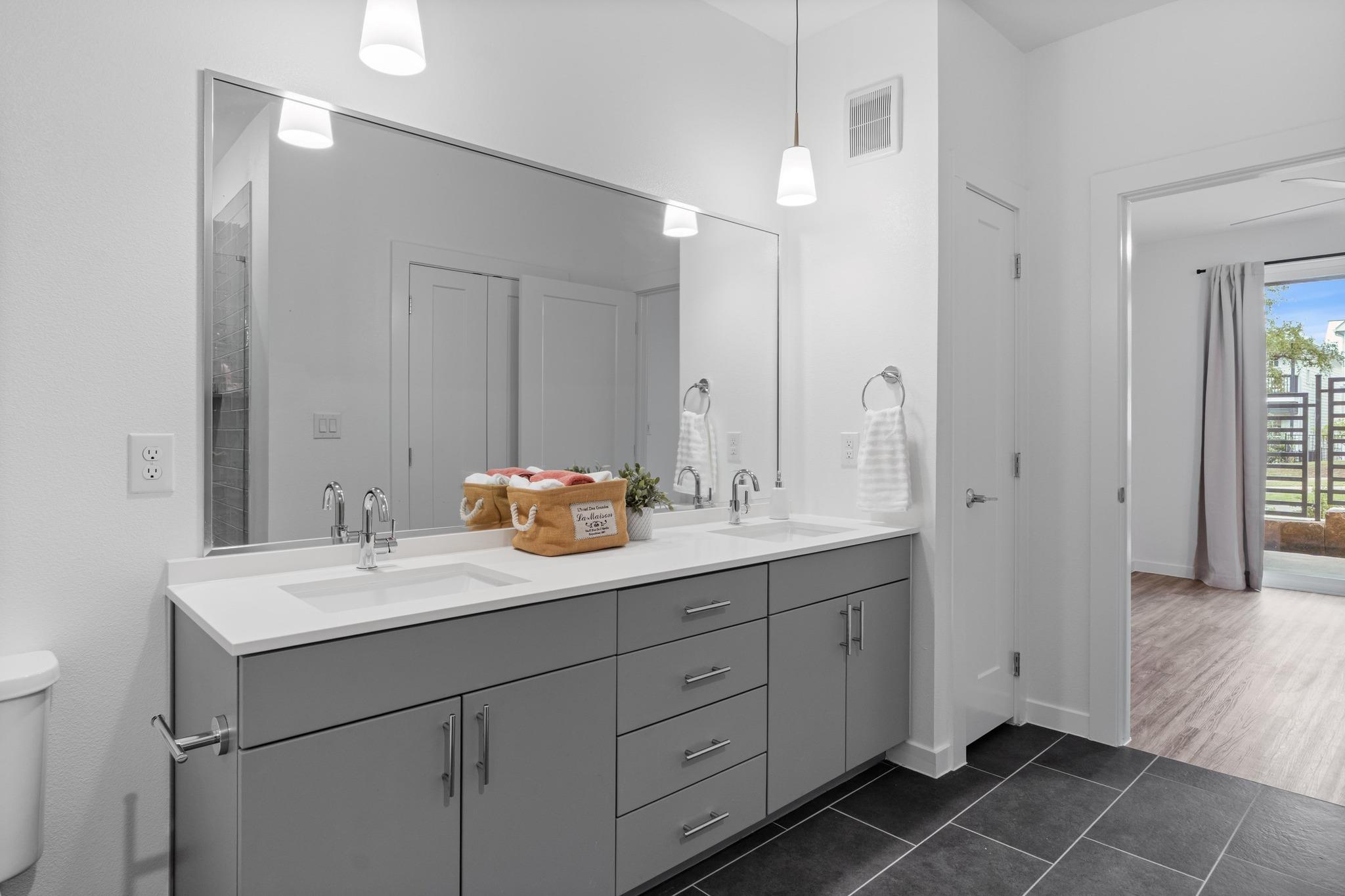 4801 Springdale Dr # 2010, Austin, TX 78723