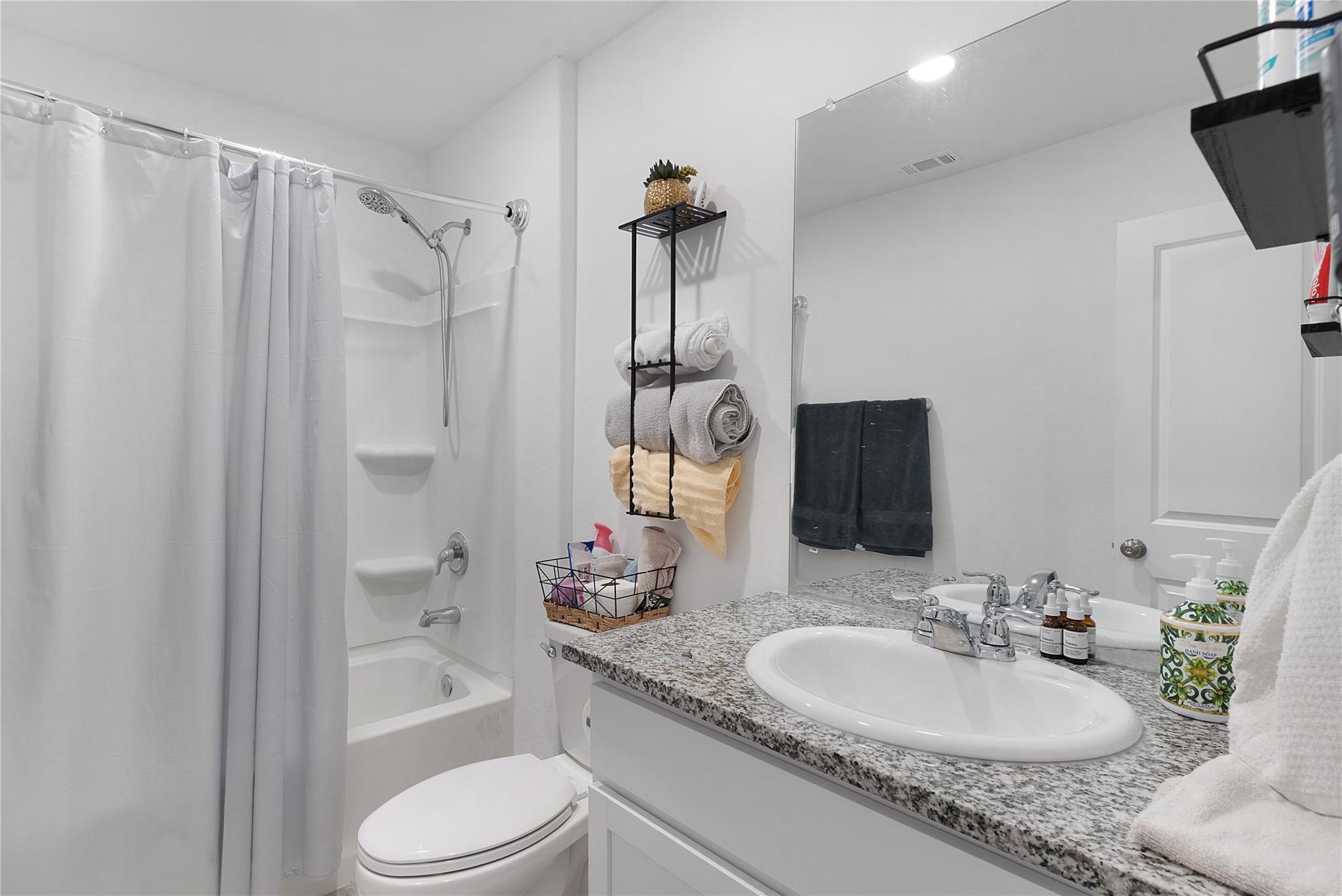 9060 Navarro Vista Vis, Seguin, TX 78155