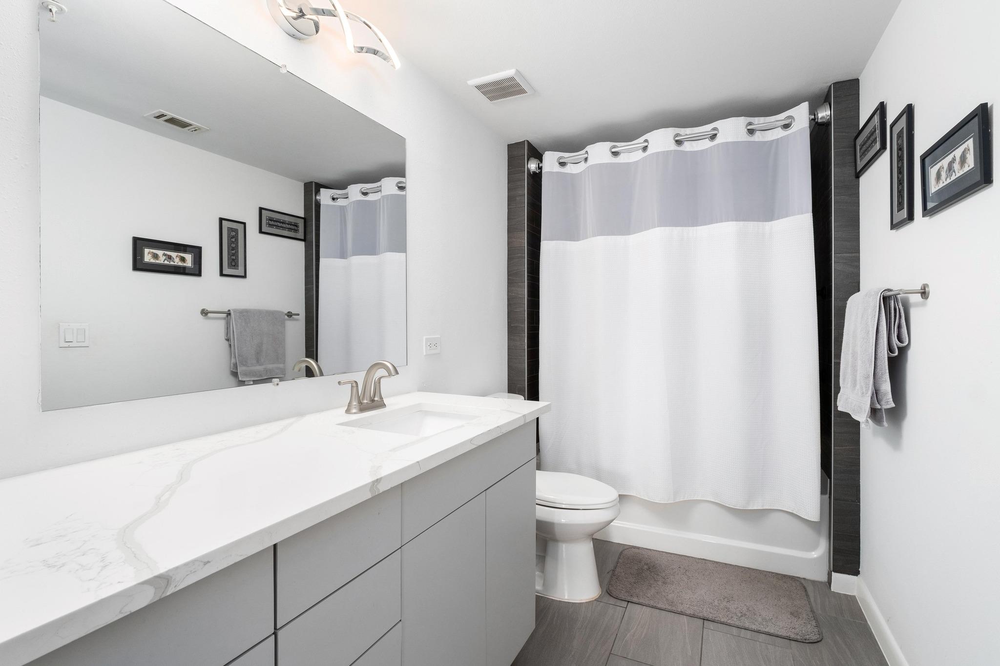 54 Rainey St # 1018, Austin, TX 78701