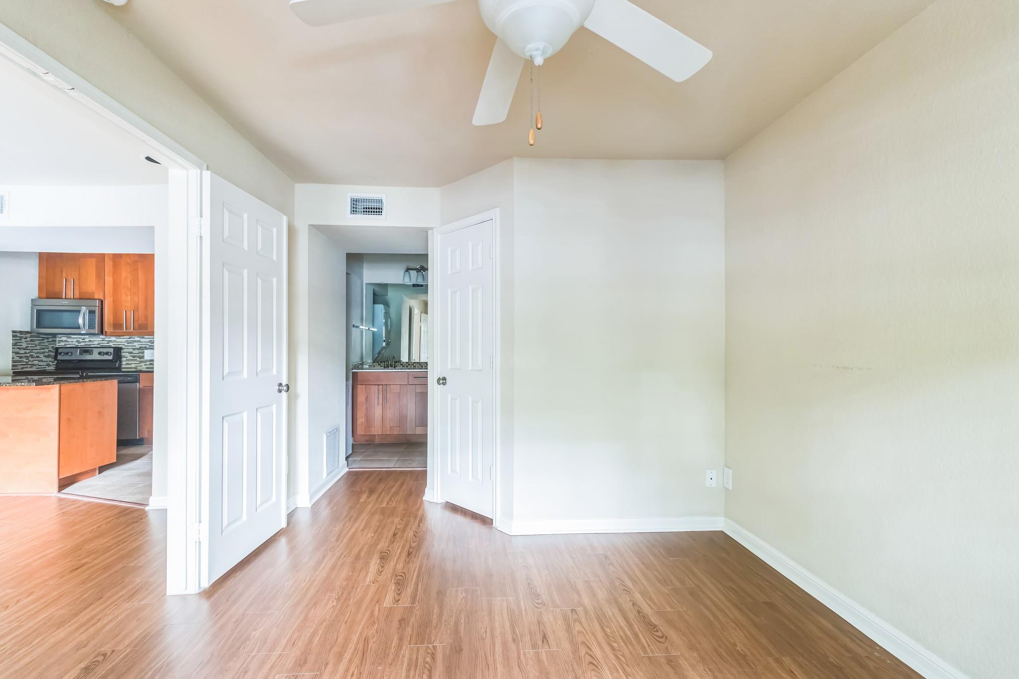 7685 Northcross Dr # 901, Austin, TX 78757