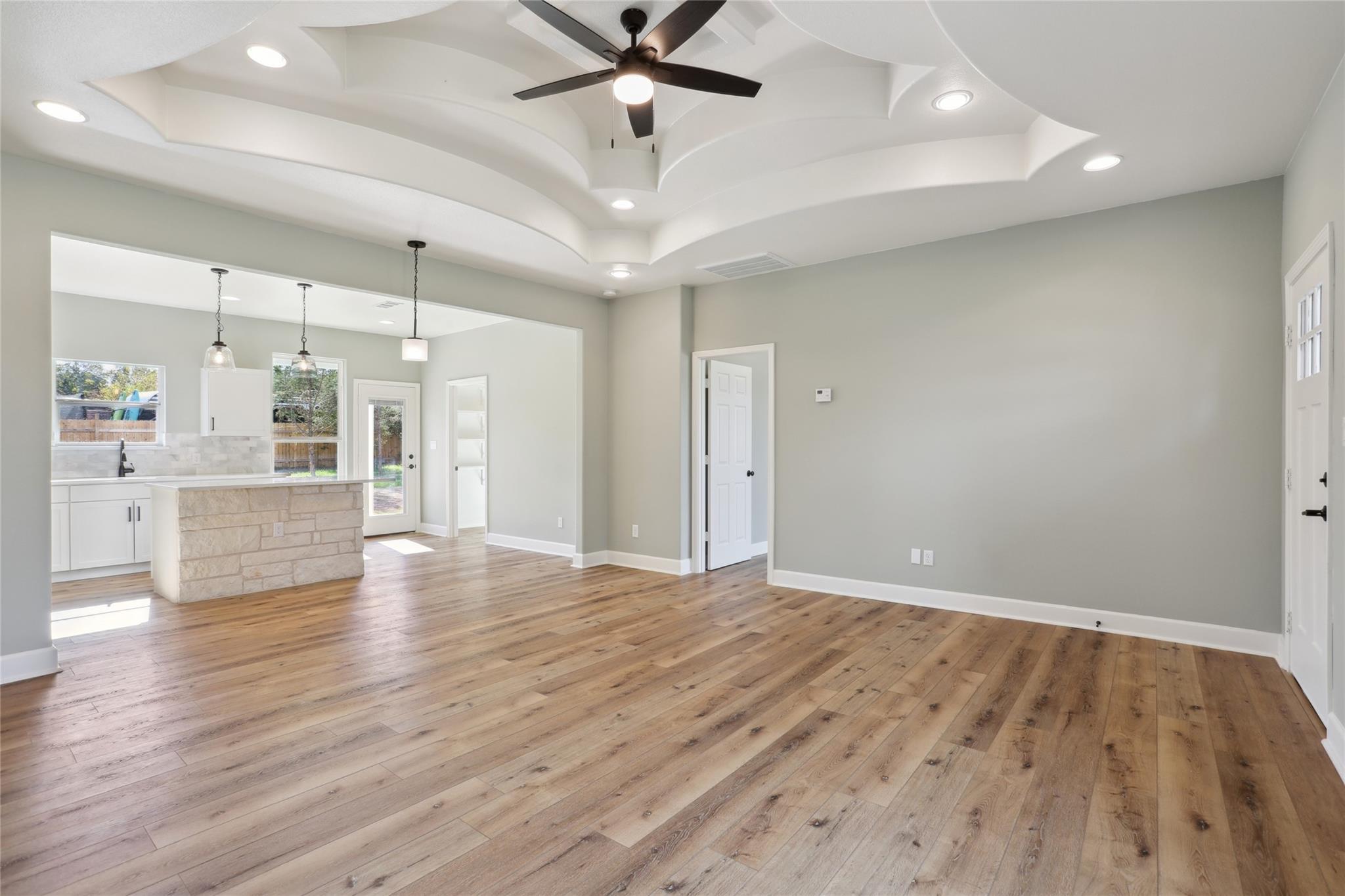 109 Creekside Dr, Bastrop, TX 78602