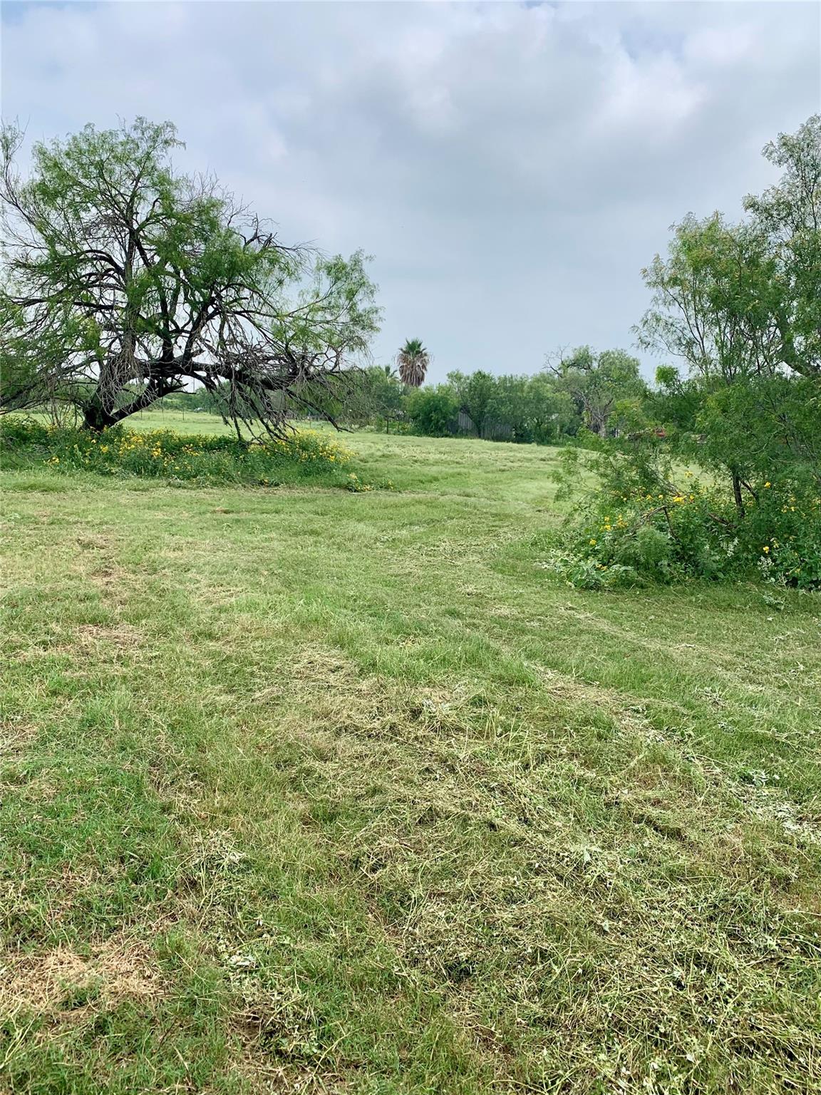 345 PINN Rd, Lytle, TX 78052