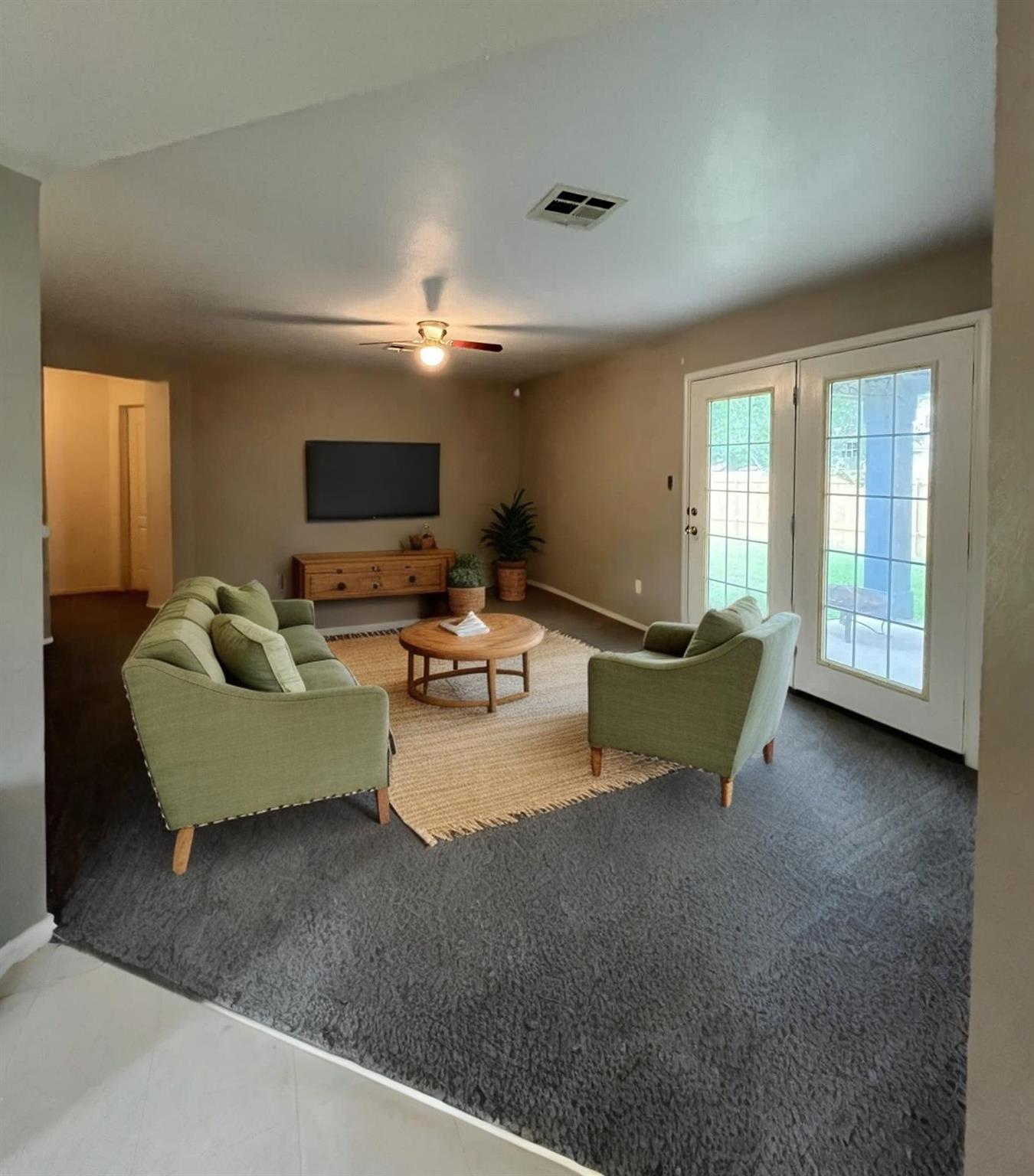 108 Bexar Forest Cv, Elgin, TX 78621