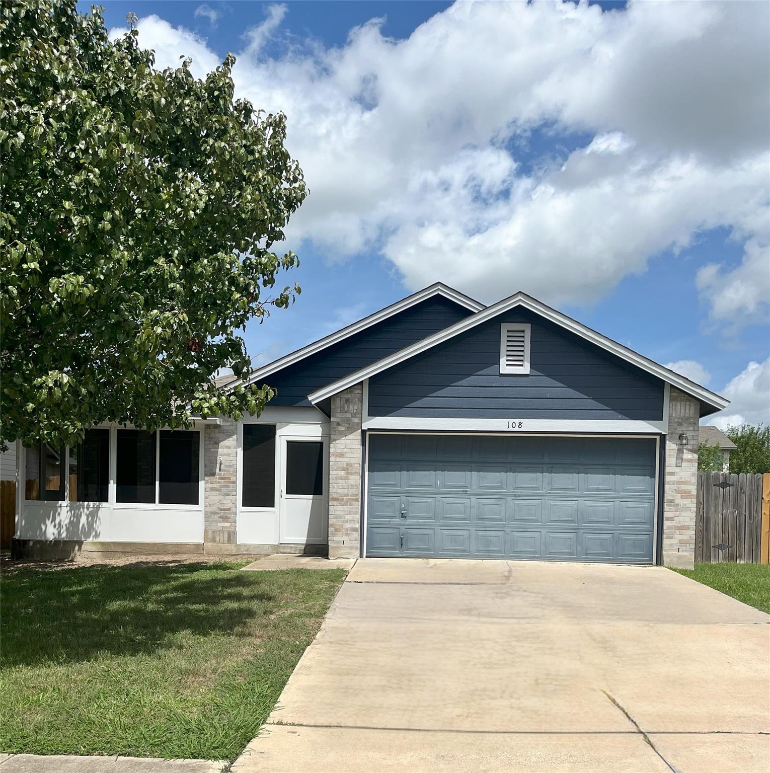 108 Bexar Forest Cv, Elgin, TX 78621