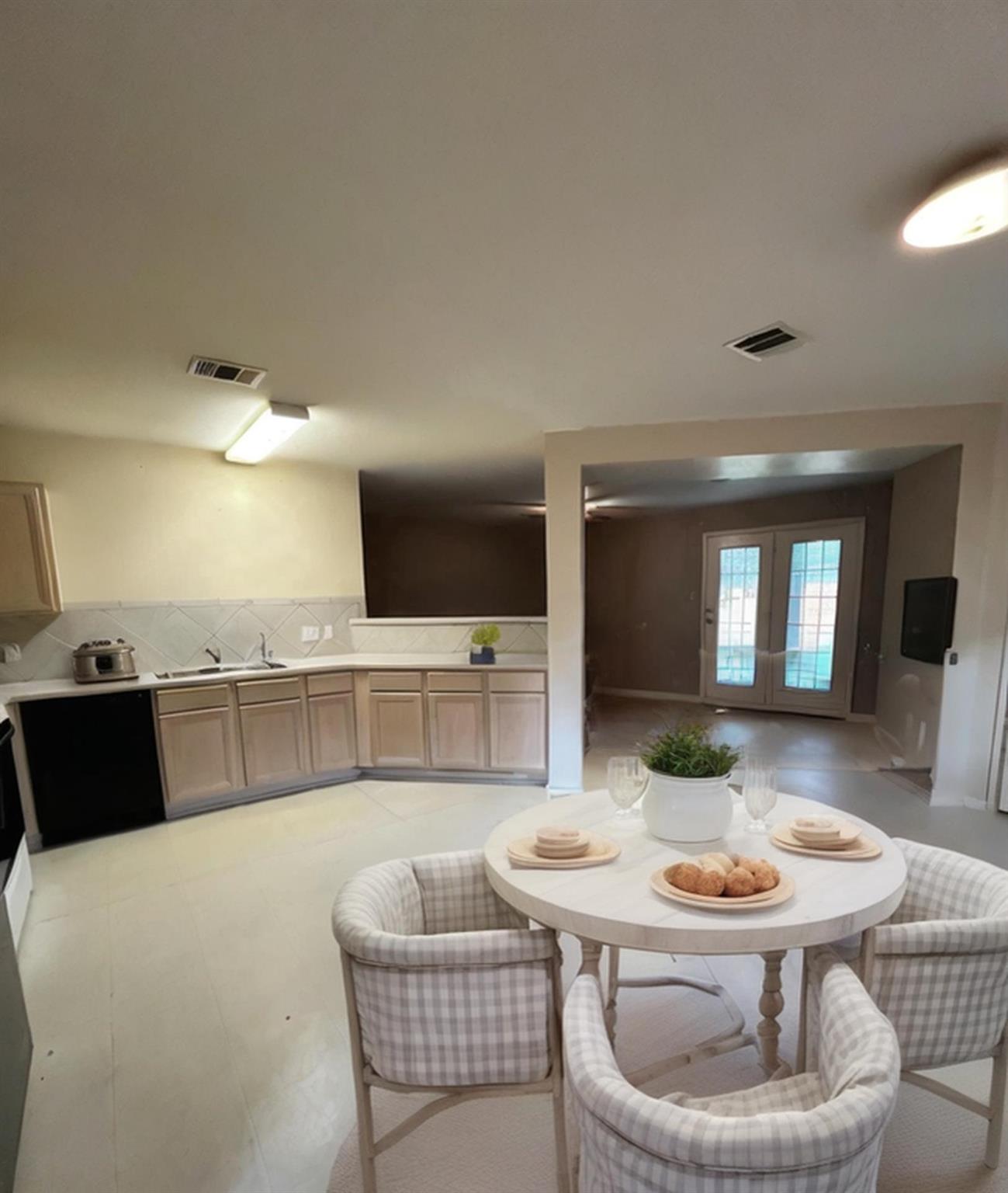 108 Bexar Forest Cv, Elgin, TX 78621