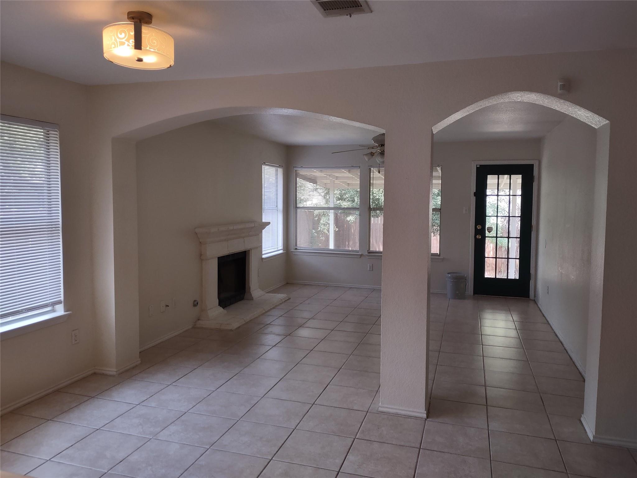 8608 Devine Ln, Austin, TX 78748