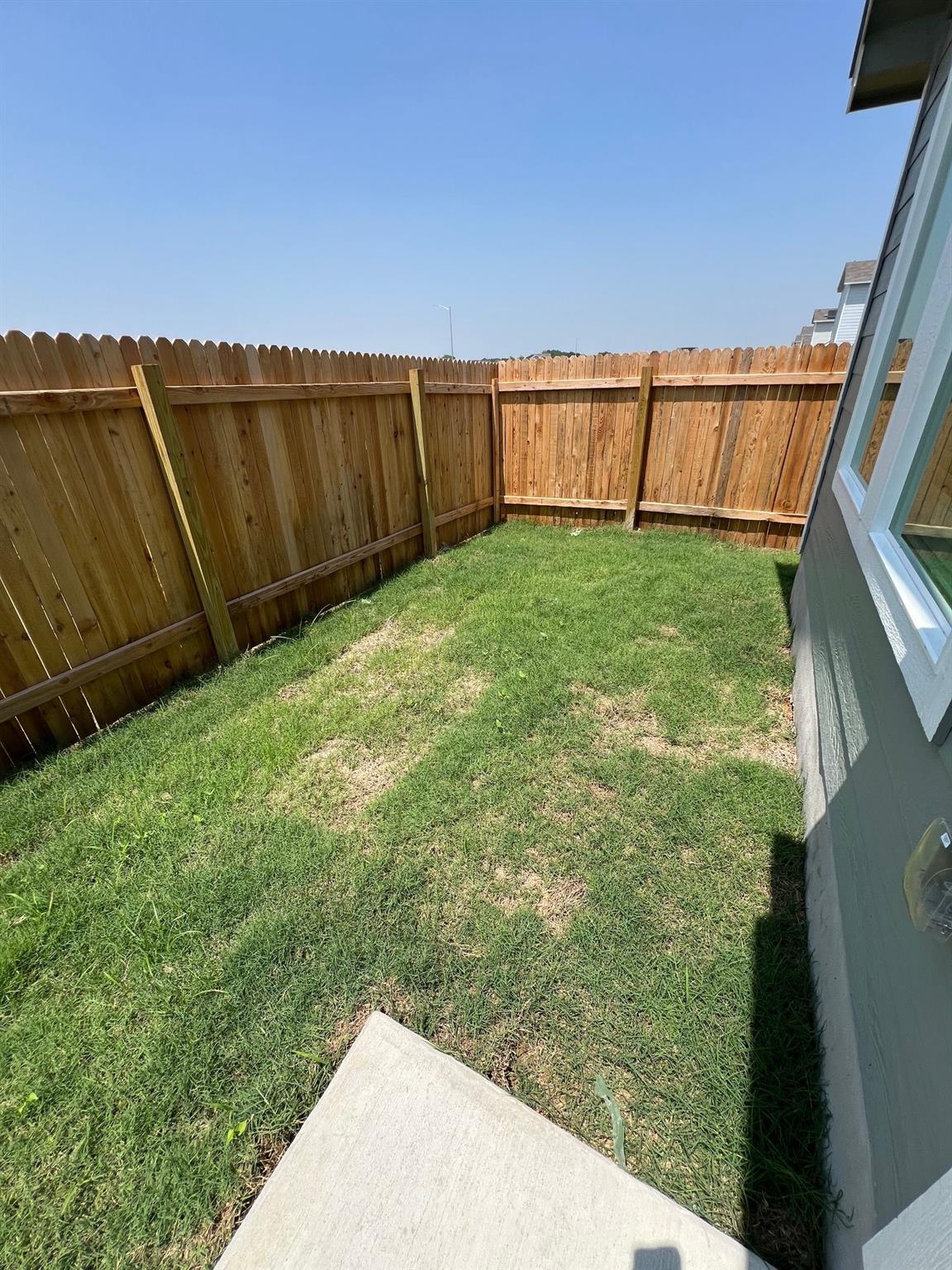169 Agate Cliff Dr, Maxwell, TX 78656
